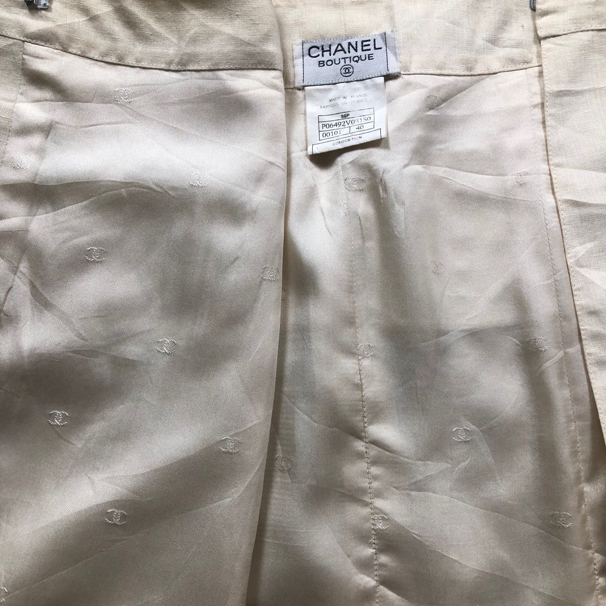 Chanel Chanel Boutique 96P Skirt Suits Ivory Silk Lining Size 28" / US 6 / IT 42 - 8 Thumbnail