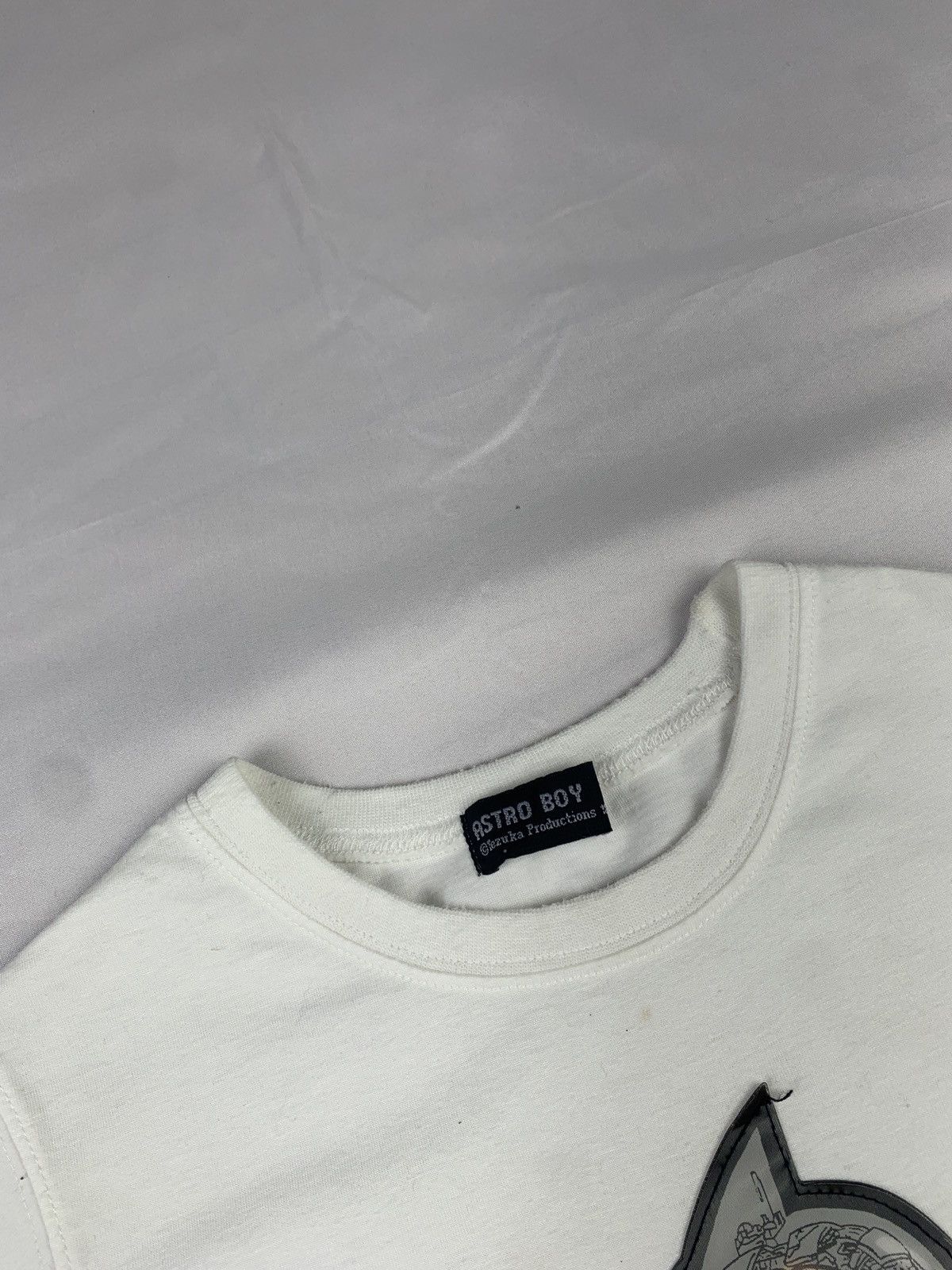 Anime 2000s Astro Boy by Tezuka Production Japan Hologram Baby Tee Size XS / US 0-2 / IT 36-38 - 9 Thumbnail