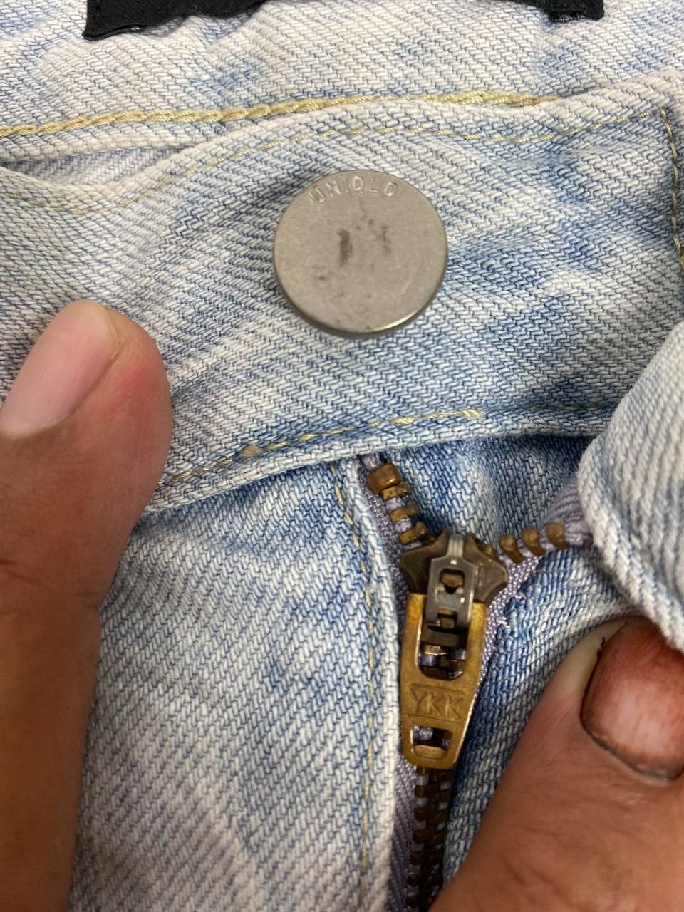 Japanese Brand uniqlo lightwash distressed denim Size US 32 / EU 48 - 14 Thumbnail