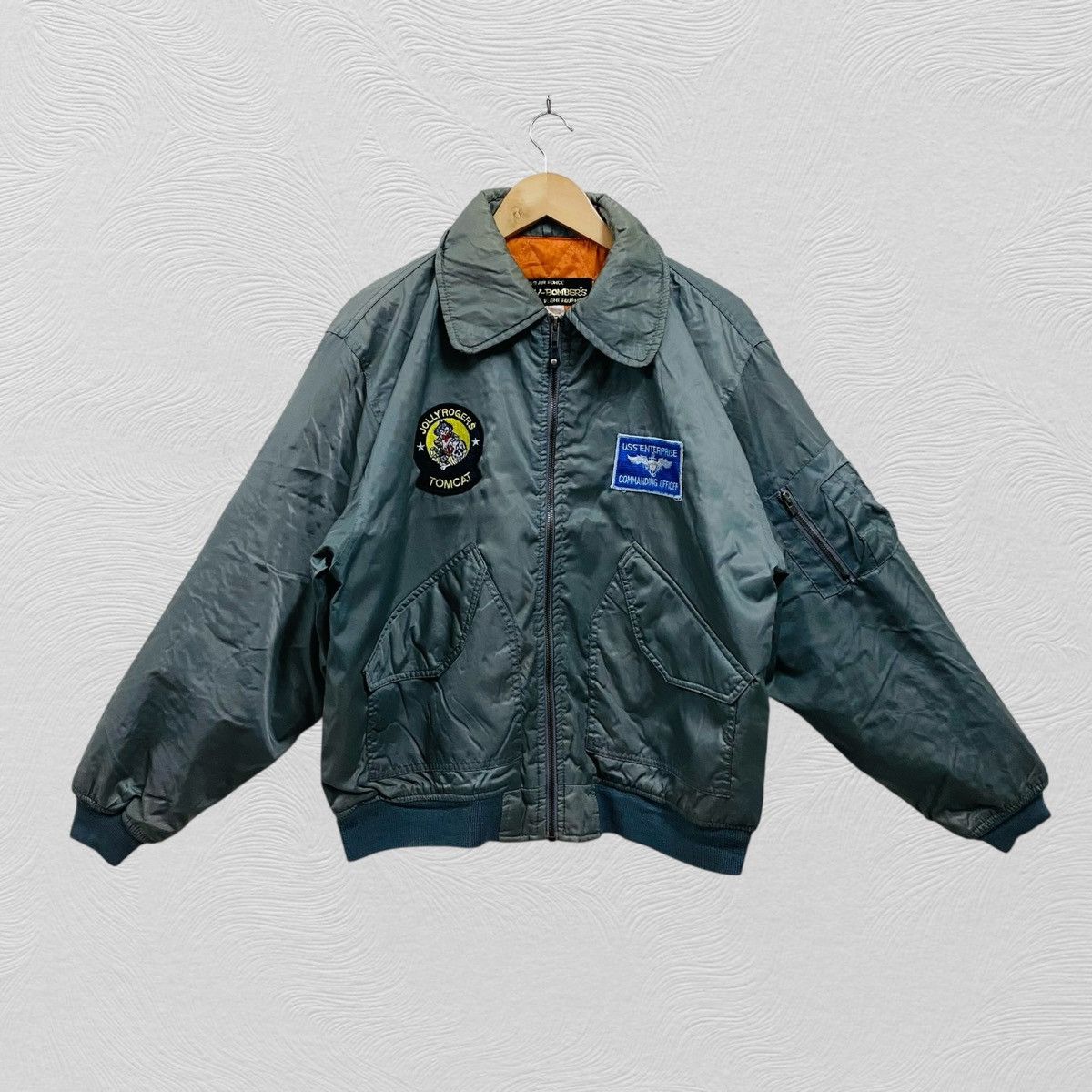 Buzz Rickson's Vintage tomcat uss enterprise bomber jacket Size US XL / EU 56 / 4 - 1 Thumbnail