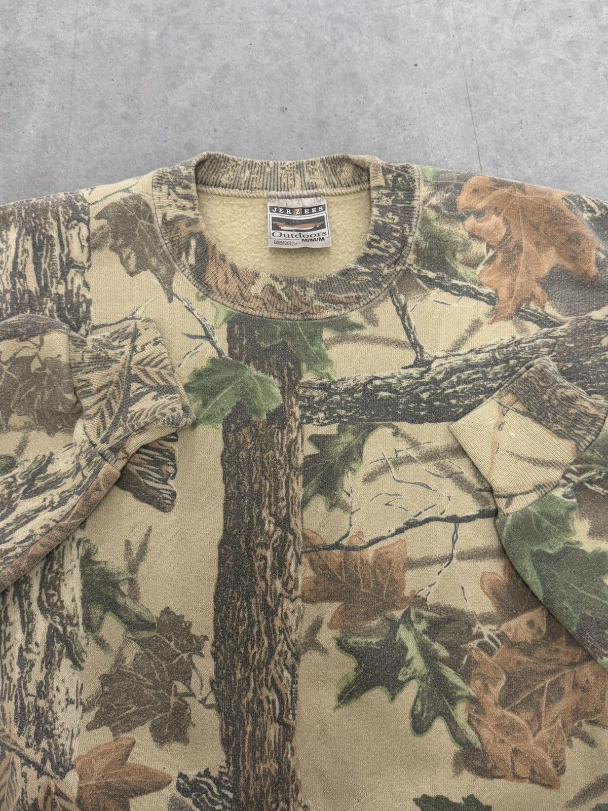 Jerzees 90s Jerzees Camo Real tree Sweatshirt Crewneck USA Medium Size US M / EU 48-50 / 2 - 2 Thumbnail