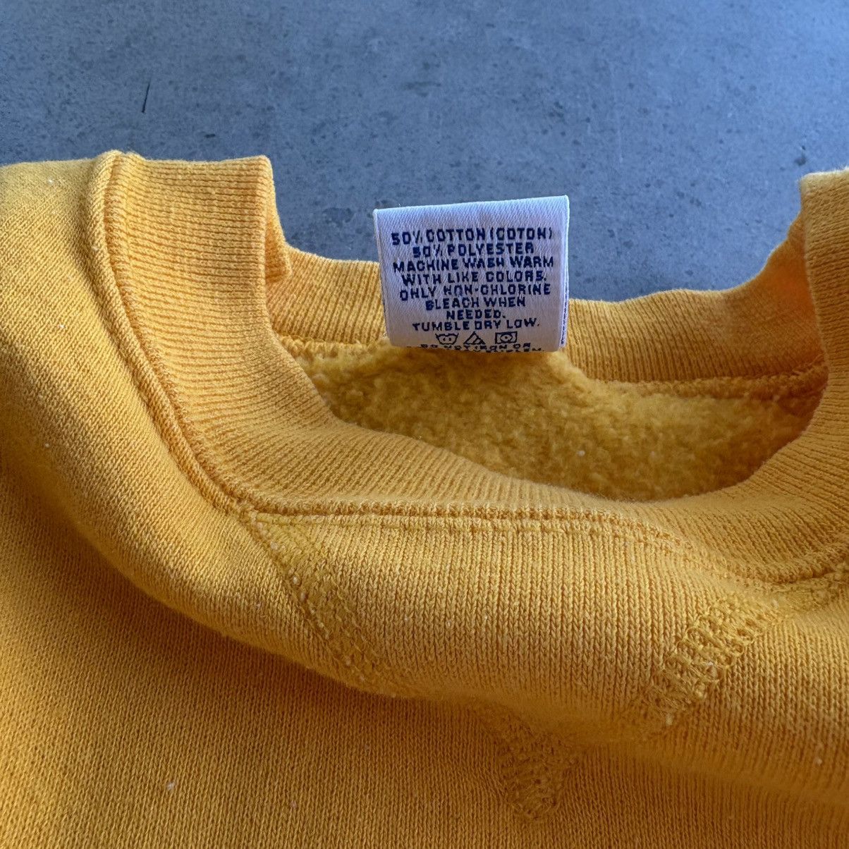 Russell Athletic Vintage yellow Russell V Stitch Sweat Shirt Medium Blank Size US M / EU 48-50 / 2 - 6 Thumbnail