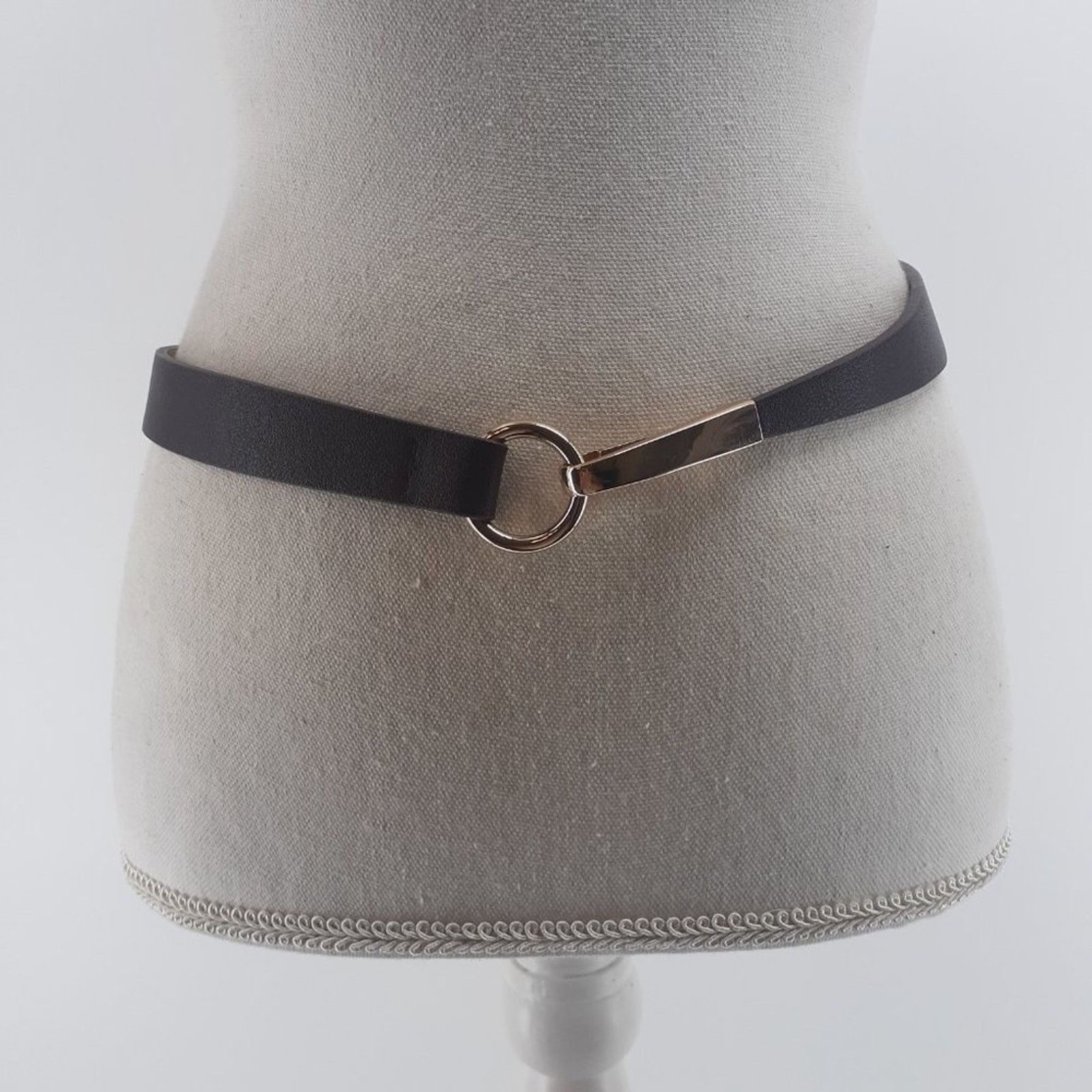 Ann Taylor Ann Taylor Loft Burgundy Red Faux Leather Gold Buckle Size S Size ONE SIZE - 12 Thumbnail