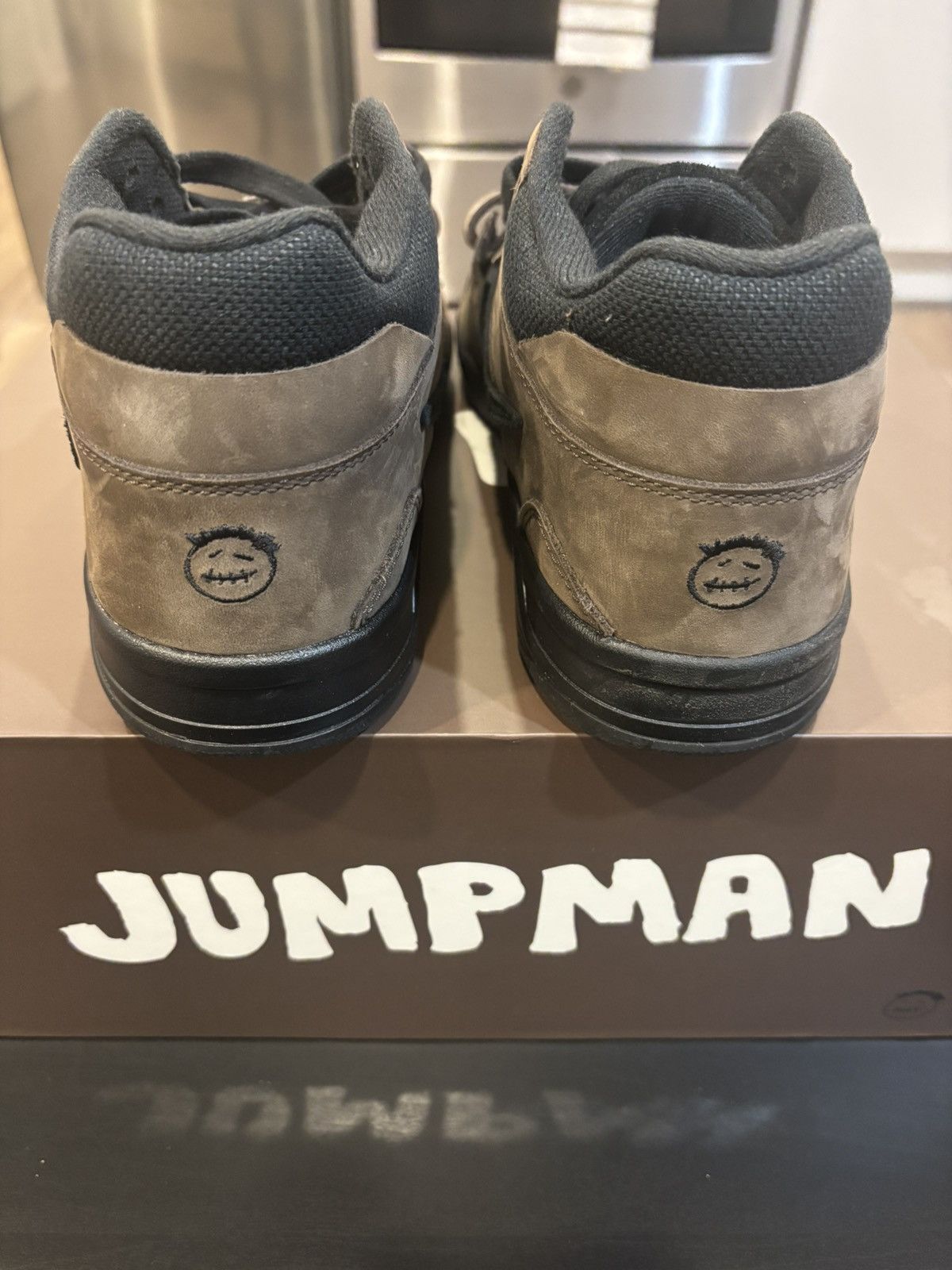Jordan Brand × Travis Scott Travis Scott Jumpman Dark Mochas Size US 9.5 / EU 42-43 - 3 Thumbnail