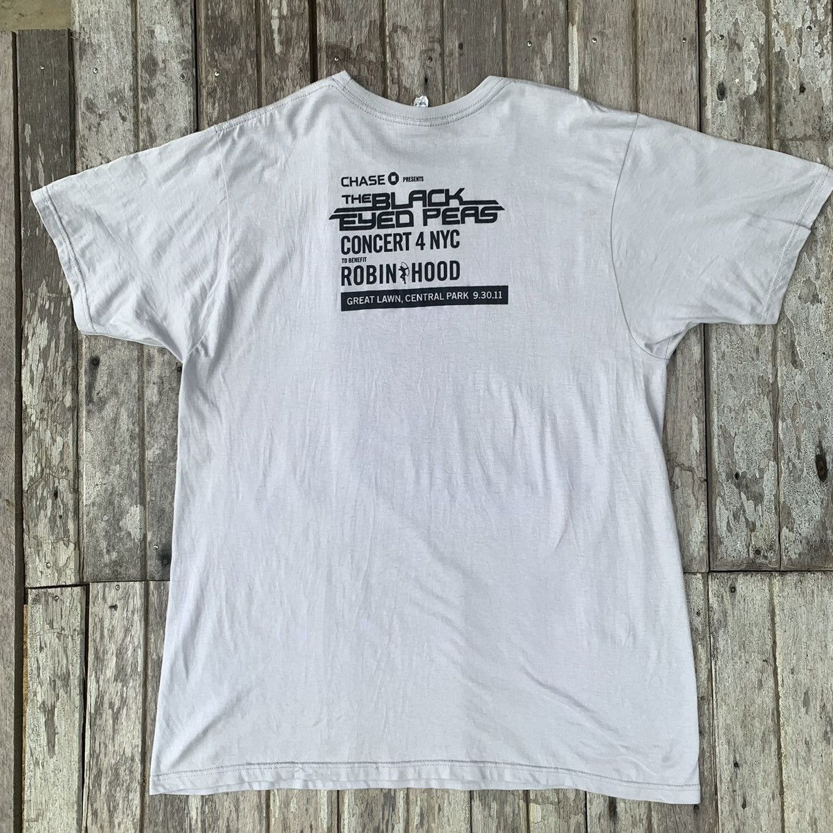 Band Tees Thrashed the black eyed peas band tee Size US L / EU 52-54 / 3 - 3 Thumbnail