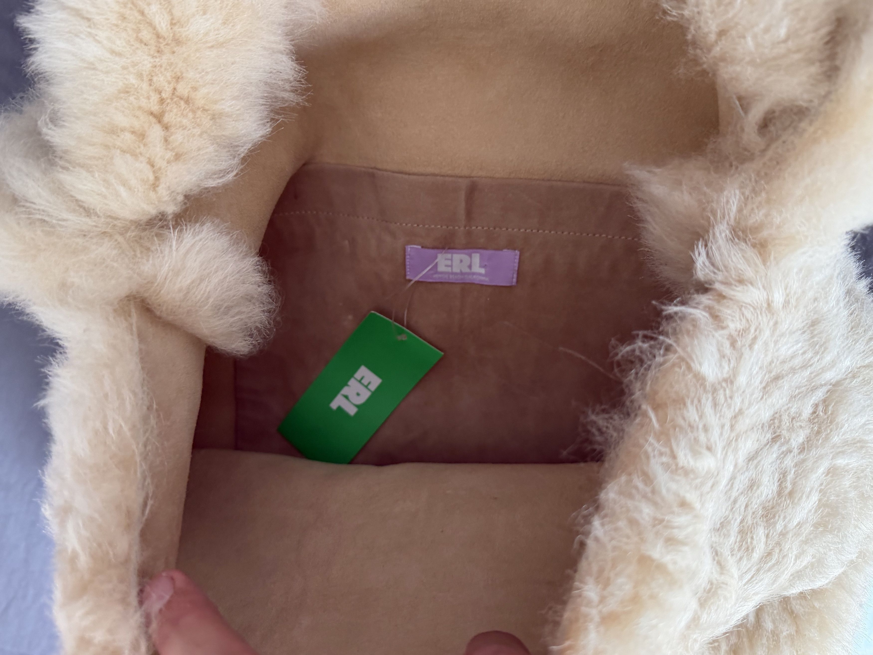 ERL ERL Shearling Sheepskin Bag FW21 BNWT Size ONE SIZE - 5 Thumbnail