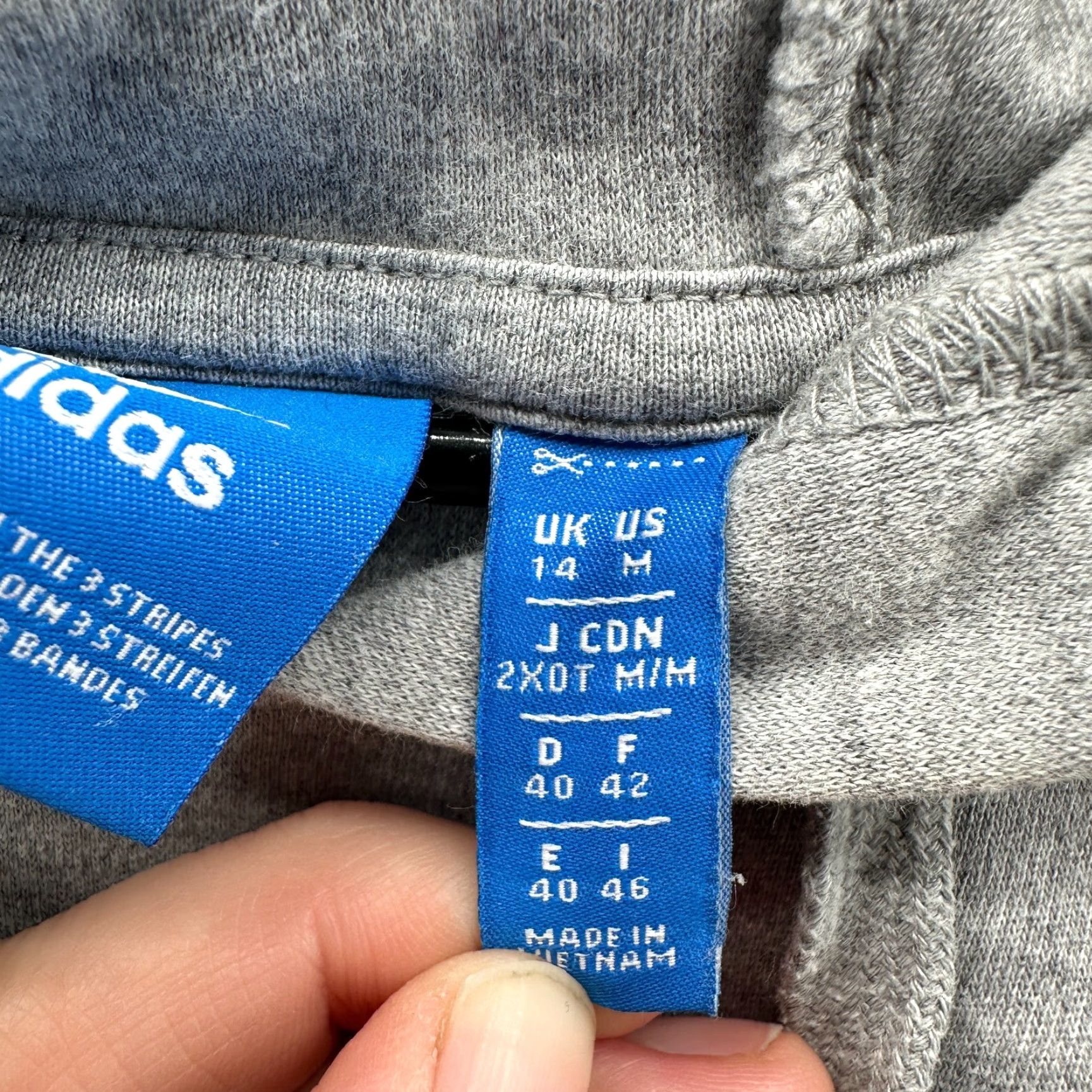 Adidas VINTAGE adidas Three Stripe Pullover Hoodie Gray Men's M Long Sleeve Pullover Hooded Crew Neck Size US M / EU 48-50 / 2 - 6 Thumbnail