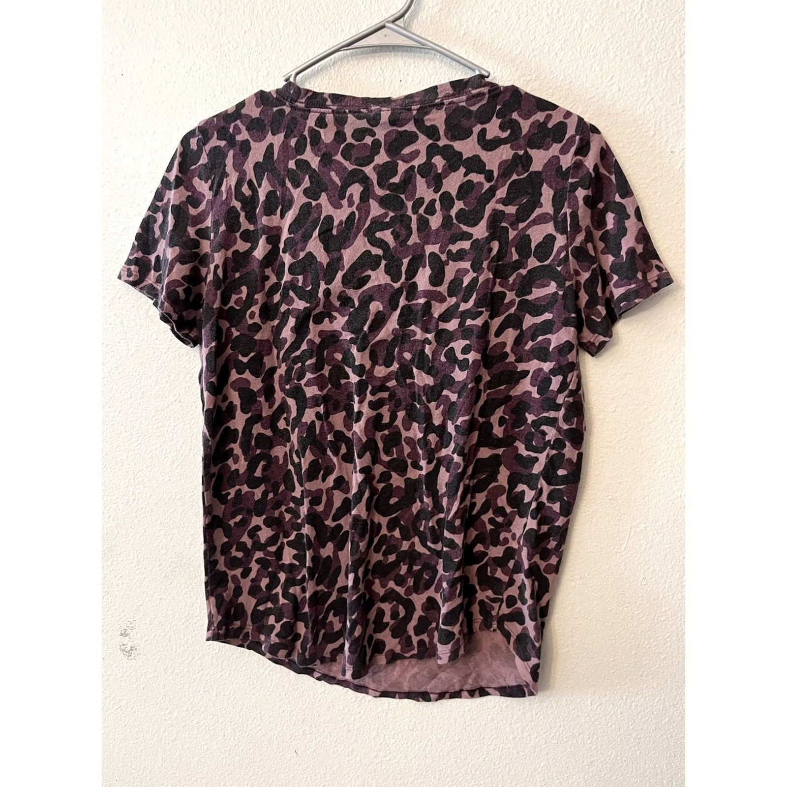 Victoria's Secret Victoria's Secret PINK T-Shirt Maroon Logo Crew Neck Short Sleeve Size S Women Gift Adult Regular Fit Fruitless? Size S / US 4 / IT 40 - 3 Thumbnail