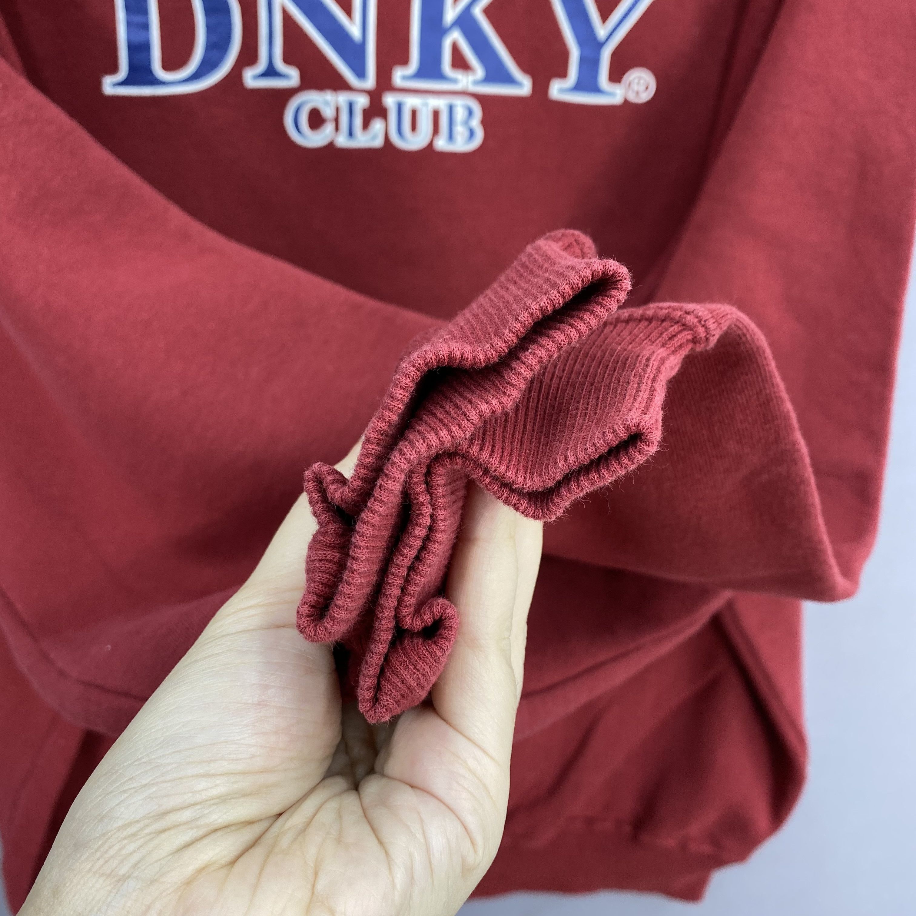 DKNY Vintage 90s Faded DNKY Club Sweatshirt Retro Streetwear Size US L / EU 52-54 / 3 - 4 Thumbnail