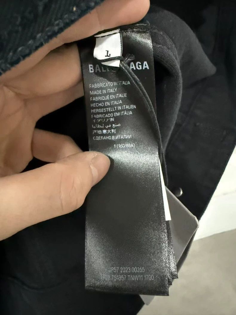 Balenciaga Balenciaga Valentine's Day Limited Edition Denim Jacket-250 Size US S / EU 44-46 / 1 - 7 Thumbnail