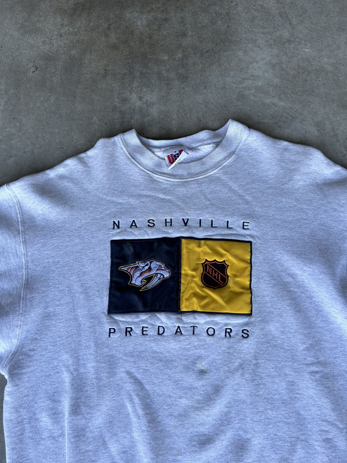 NHL × Vintage Vintage predators sweater Size US M / EU 48-50 / 2 - 4 Thumbnail