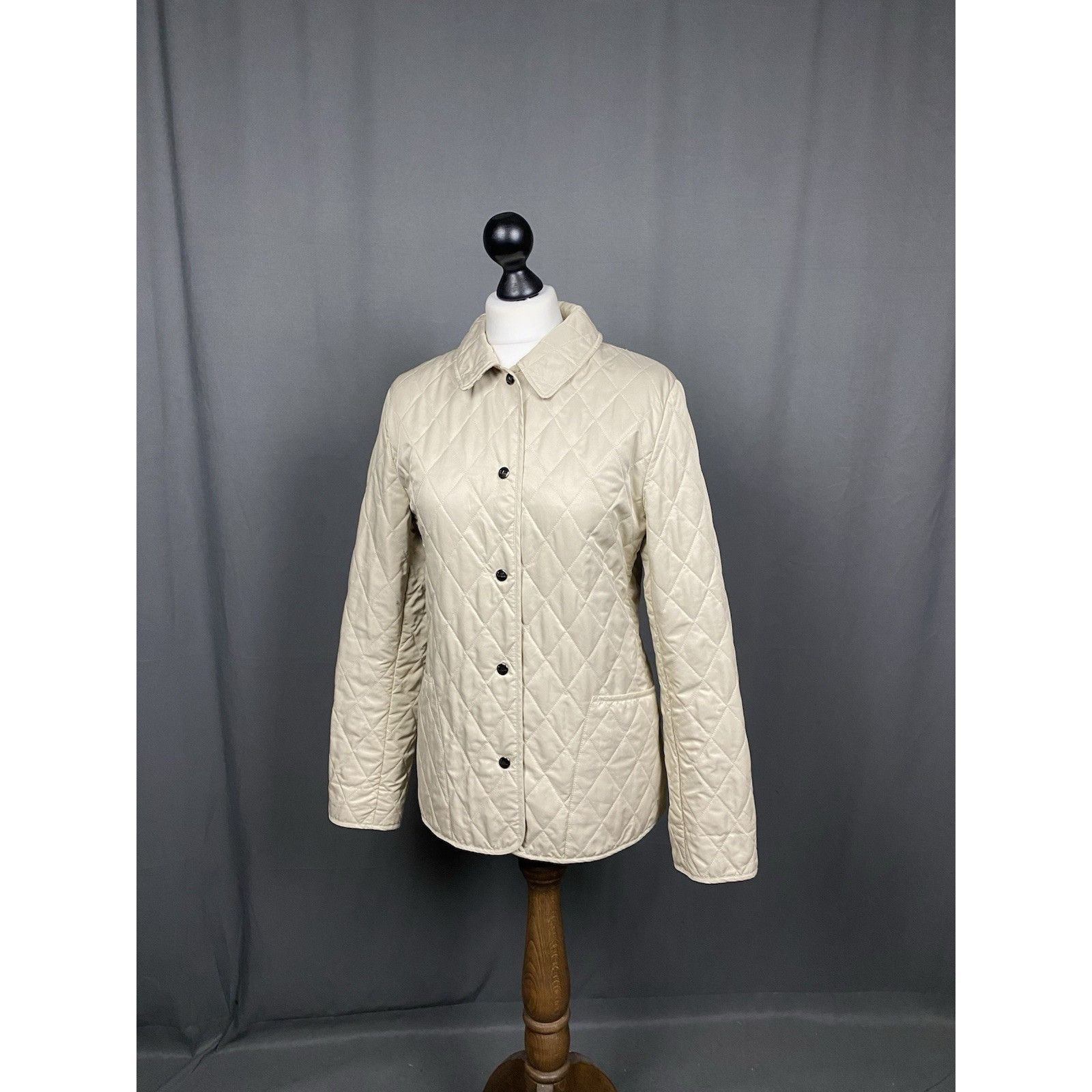 Burberry Burberry Nova Check Lining Women's Beige Quilted Jacket Size Size S / US 4 / IT 40 - 6 Thumbnail