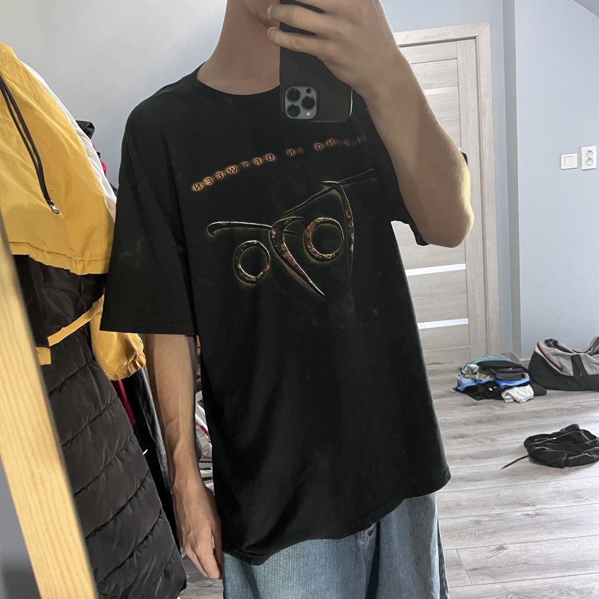 Band Tees × Fruit Of The Loom × Vintage Toto Falling in between 2006 merch Size US XL / EU 56 / 4 - 5 Thumbnail