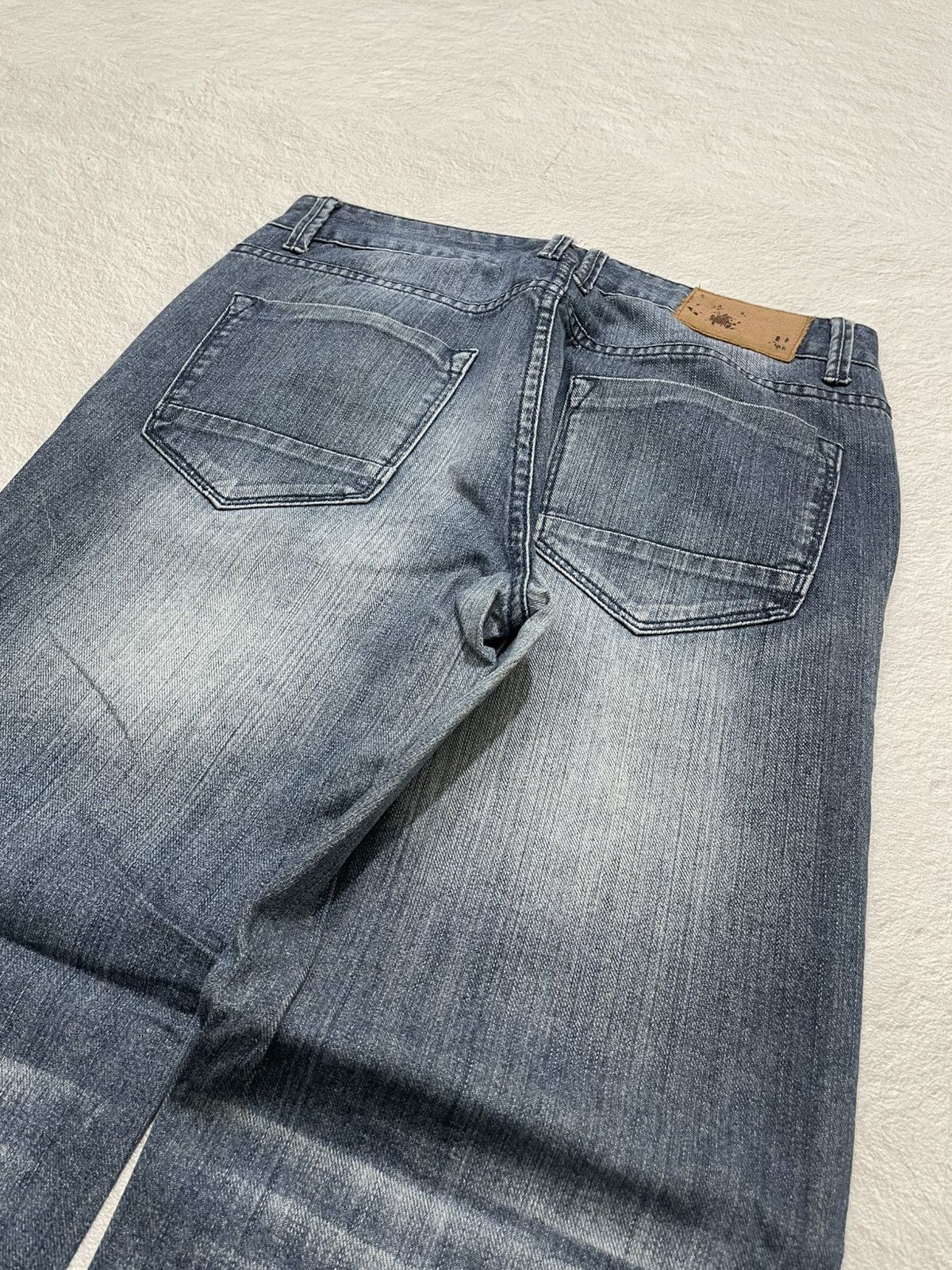 Japanese Brand 2000s Fading Denim wash Jeans Y2K Size US 32 / EU 48 - 10 Thumbnail