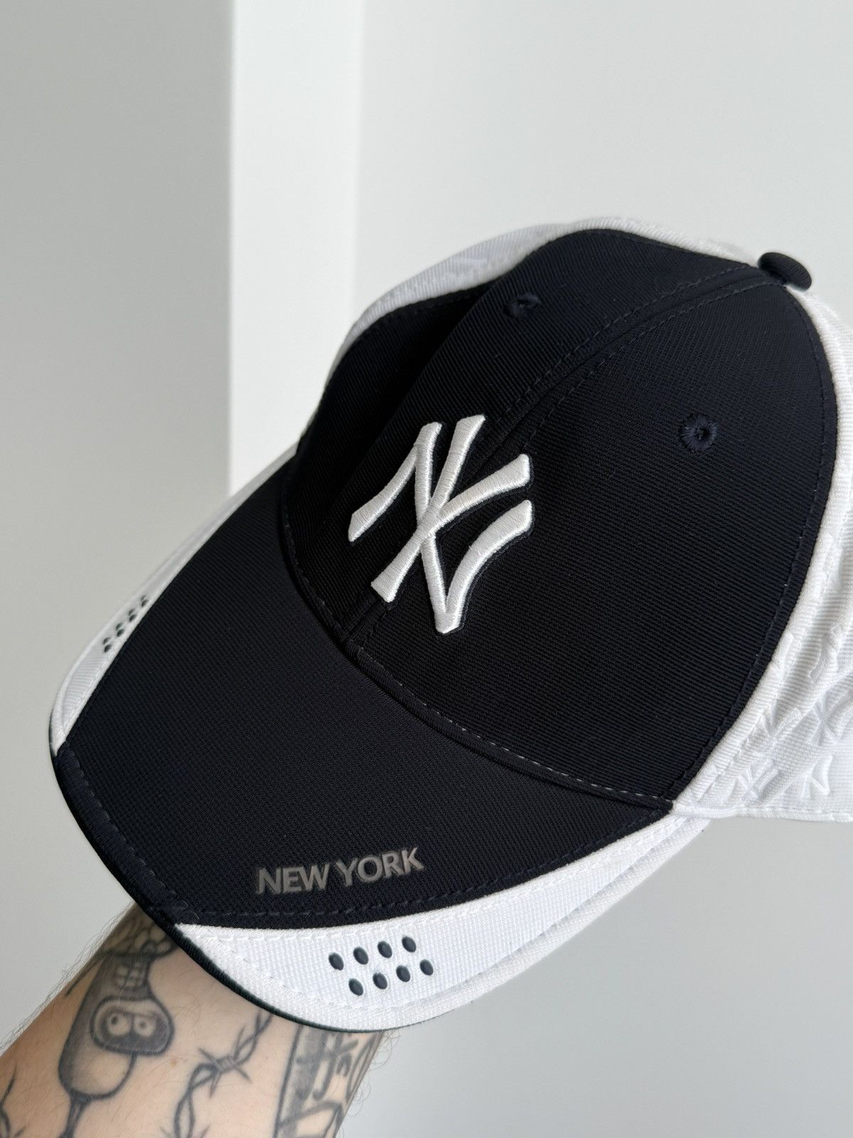 New York Yankees Vintage New York Yankees Monogram Cap Size ONE SIZE - 2 Thumbnail