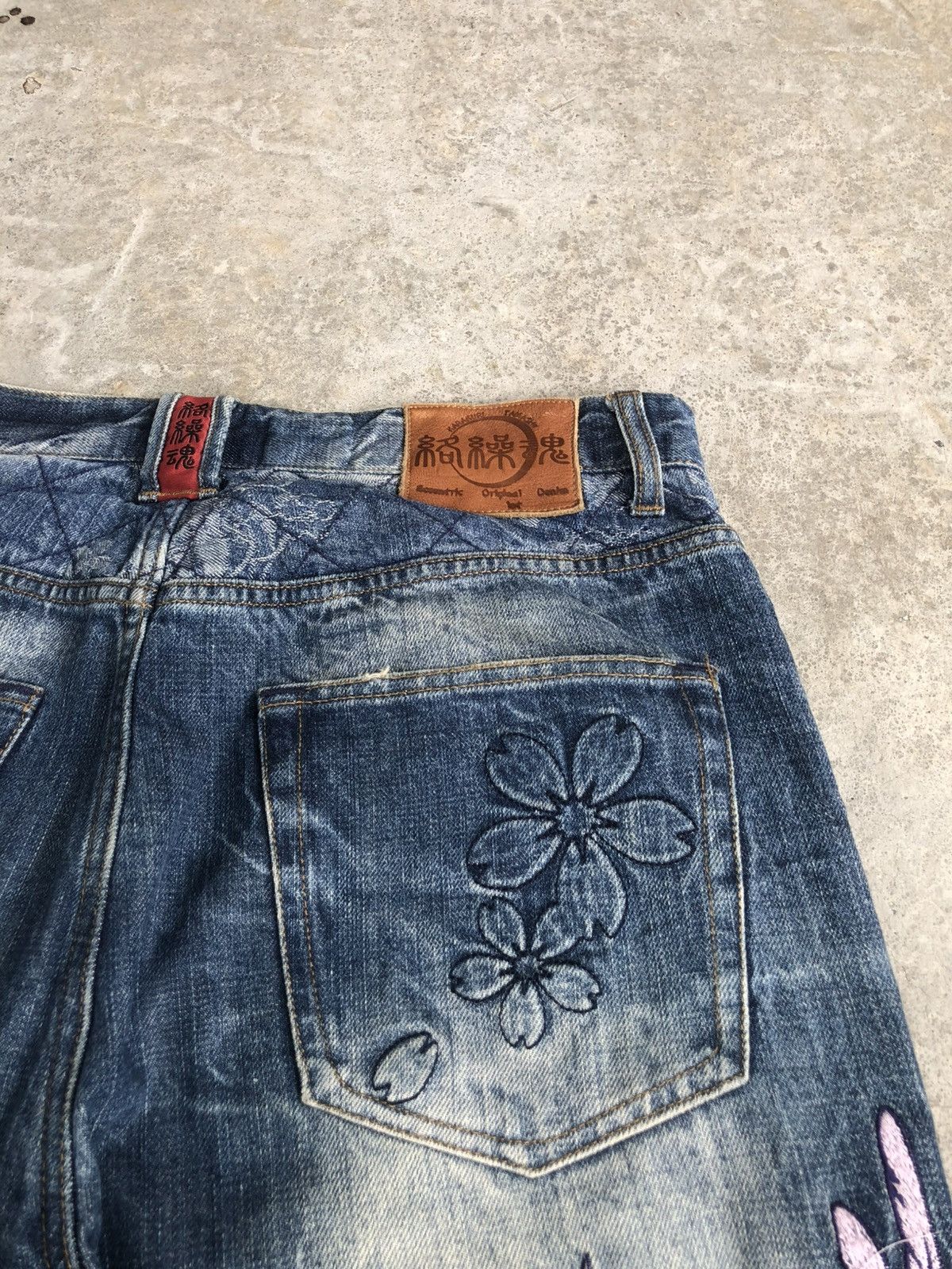 Karakuri Tamashii Karakuri Tamashii Embroidered Phoenix Distressed Size US 34 / EU 50 - 19 Thumbnail