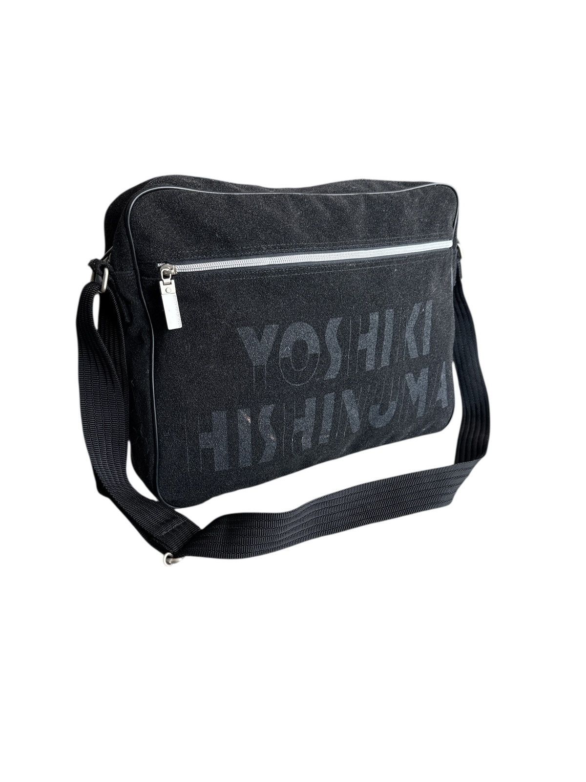 Japanese Brand VINTAGE YOSHIKI HISHINUMA VELVET LEATHER SHOULDER BAG Size ONE SIZE - 2 Thumbnail