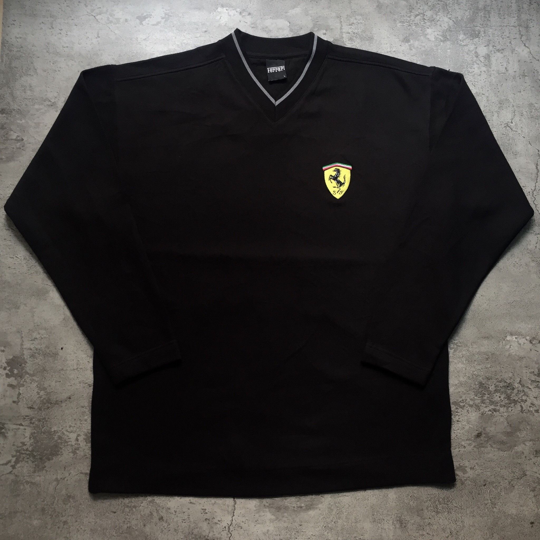 Ferrari 1999 Ferrari Heavy Sweatshirt Made In UAE Size L-XL Size US L / EU 52-54 / 3 - 1 Thumbnail