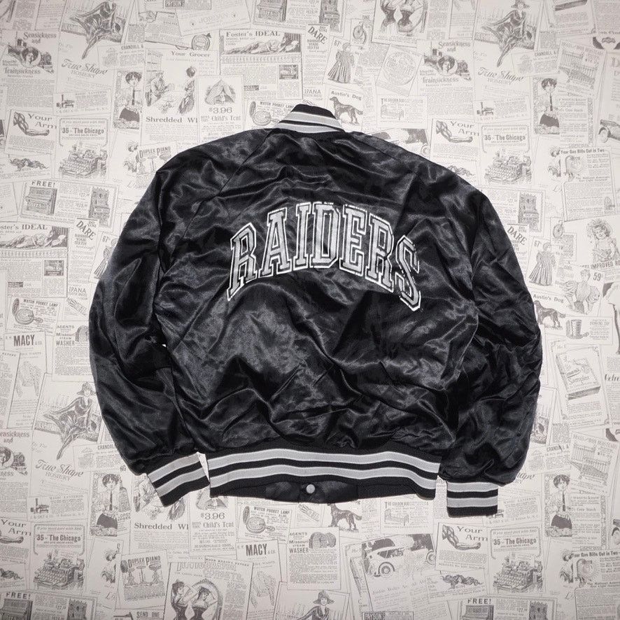 NFL Medium Vintage 80s LA Raiders NFL satin youth bomber jacket Size M / US 6-8 / IT 42-44 - 1 Thumbnail