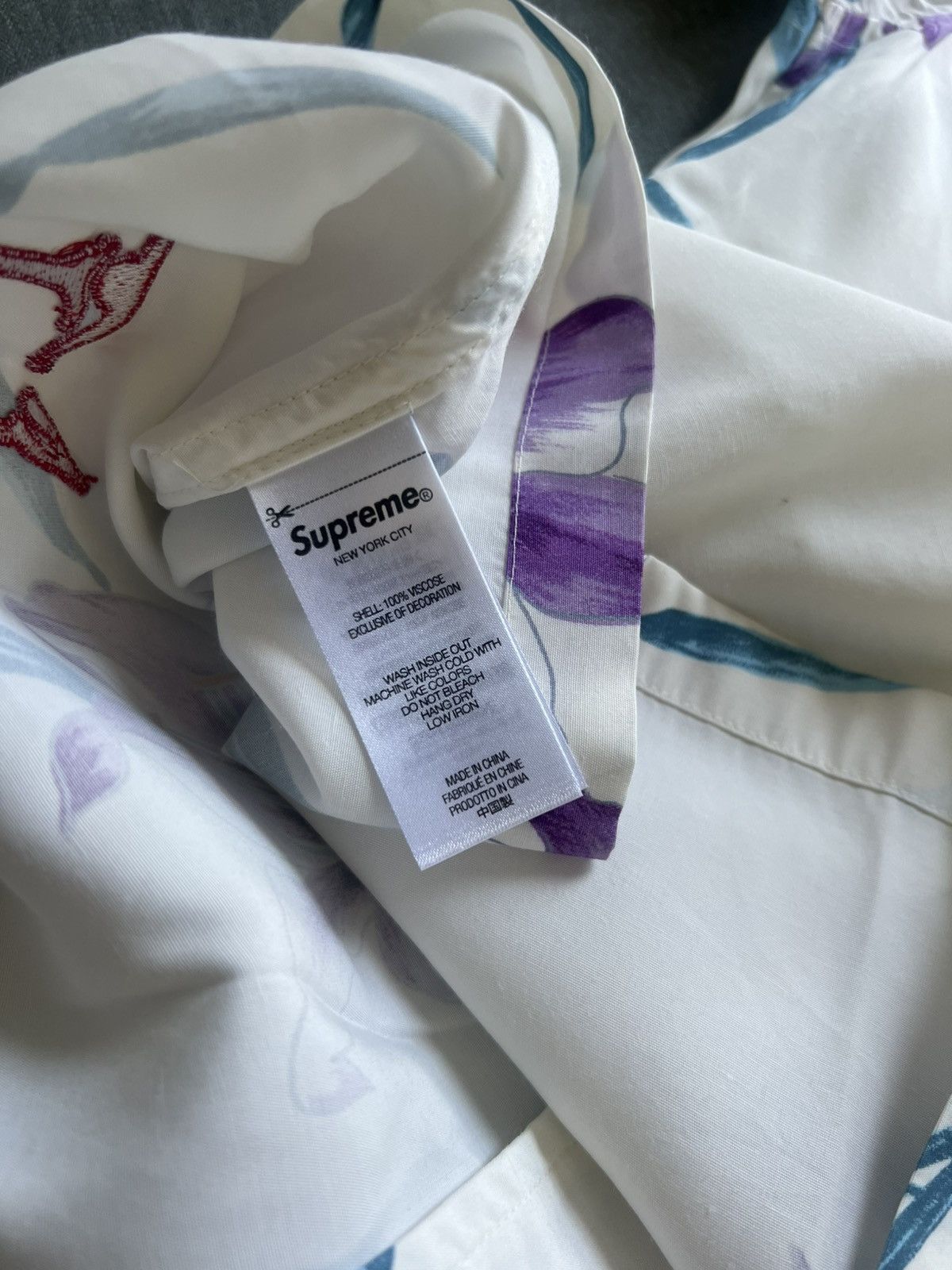 Supreme Supreme AOI Lilies SS Shirt White Size Medium Size US M / EU 48-50 / 2 - 7 Thumbnail