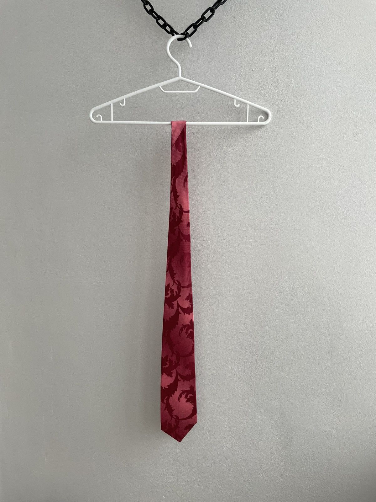 Versace RARE VERSACE Classic Red Silk Tie Printed Logo Abstract Size ONE SIZE - 25 Thumbnail