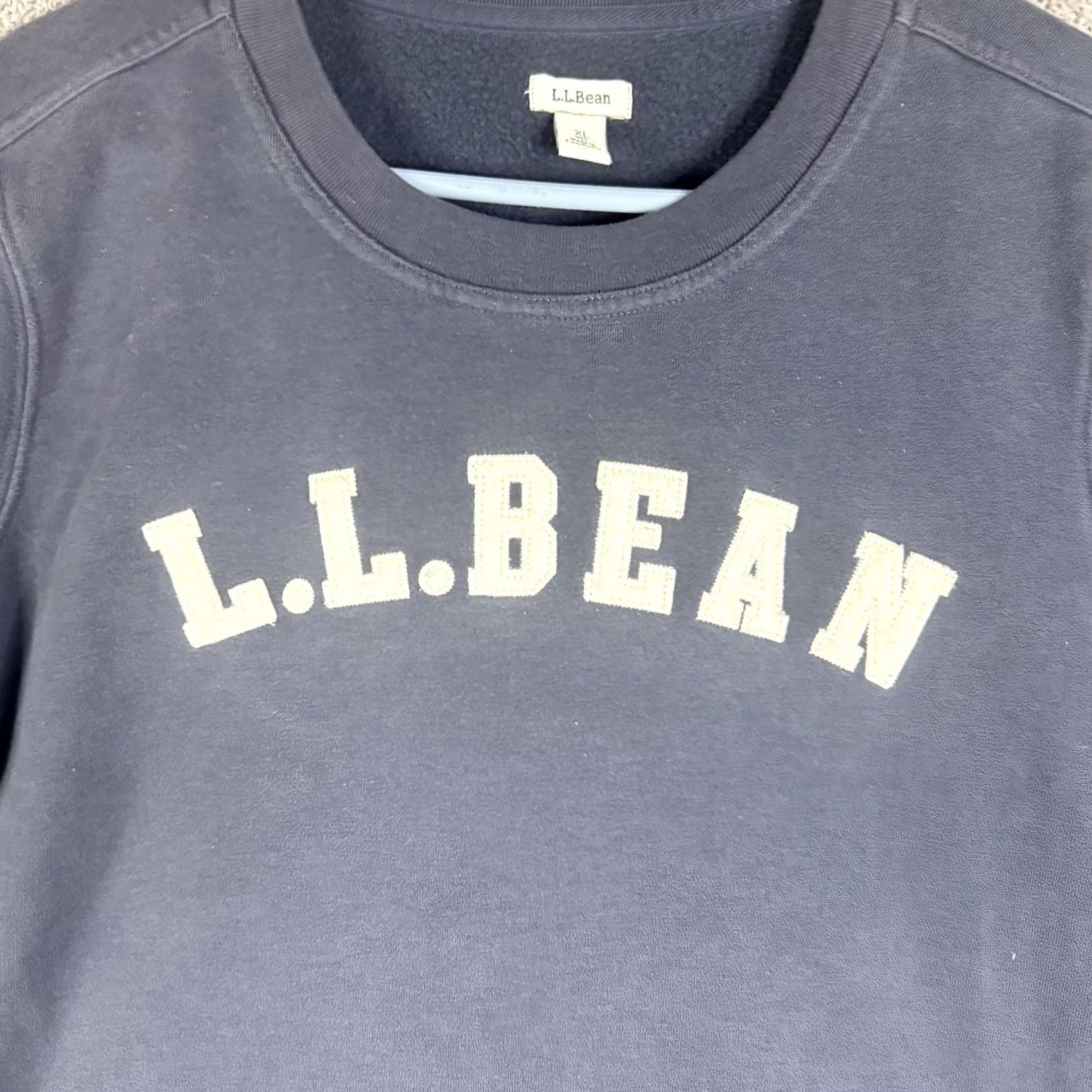 Vintage L.L.Bean Sweatshirt Womens XL Navy Blue Fleece Pullover Logo Crewneck Short Description: None - ignore Size XL / US 12-14 / IT 48-50 - 5 Thumbnail
