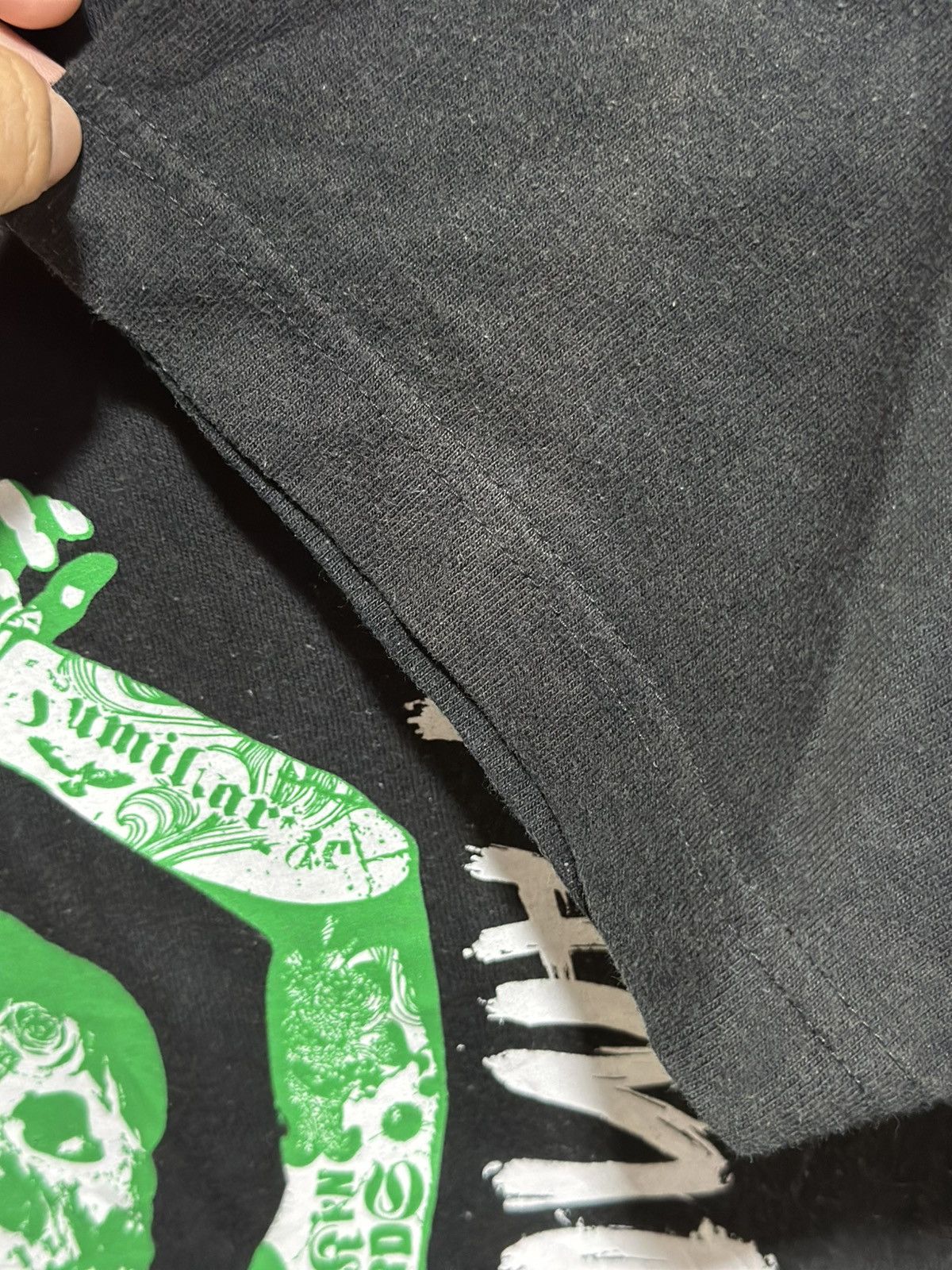 Band Tees × Vintage Vintage Rotten Graffty Familiarize Faded Tee Size US M / EU 48-50 / 2 - 4 Thumbnail