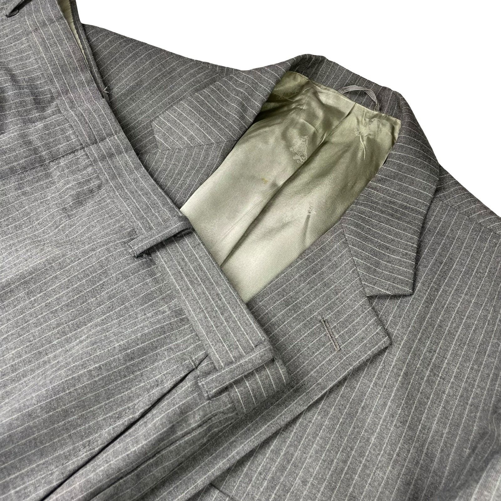 Stafford VTG Stafford Men's 100% Wool 2-Button Suit Gray Stripe • 46R Size 46R - 1 Thumbnail