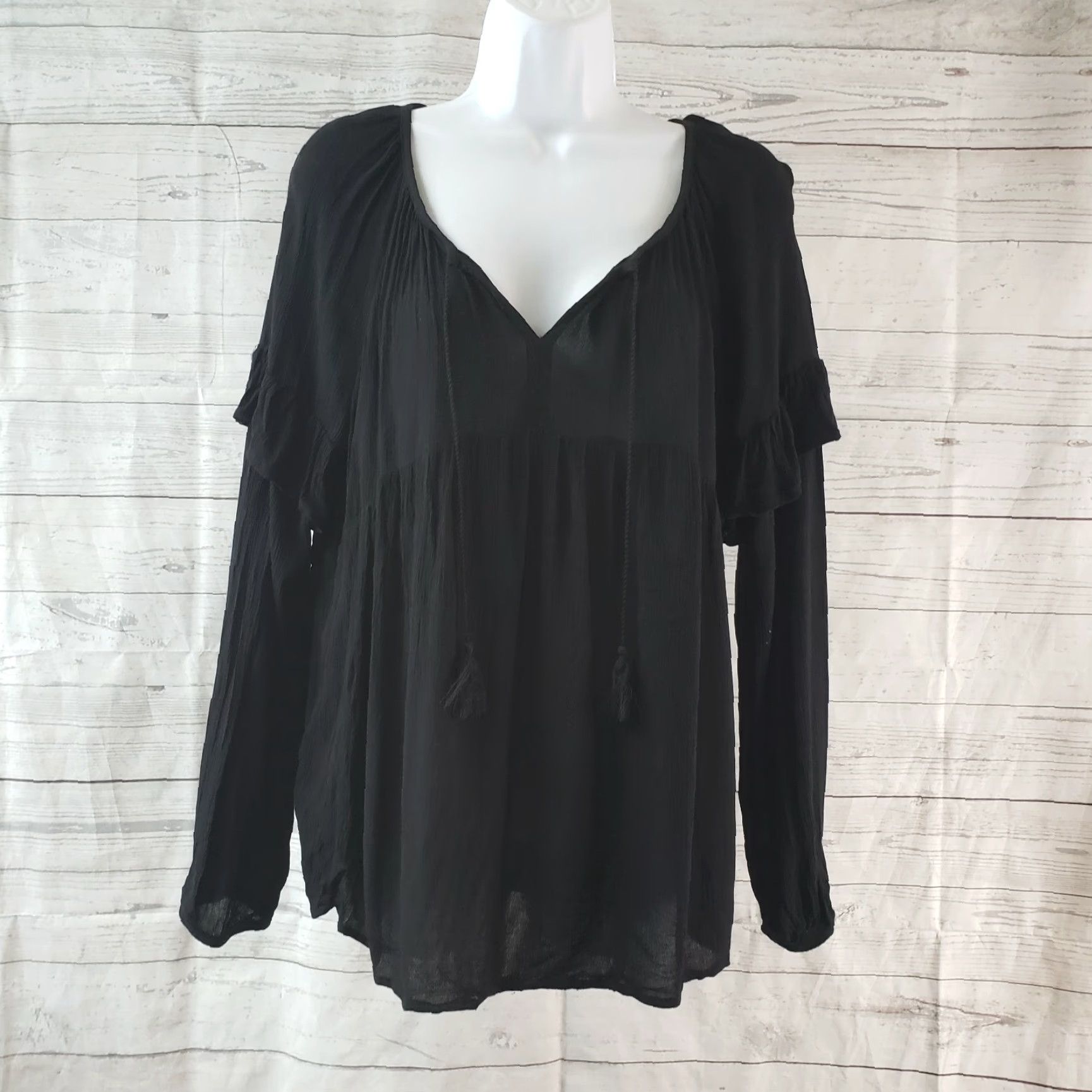 Old Navy Old Navy Womens Top Sz Medium Solid Black Long Sleeve Tassels Rayon Top Womens Medium Black Long Sleeve Tassels Rayon Size M / US 6-8 / IT 42-44 - 2 Thumbnail