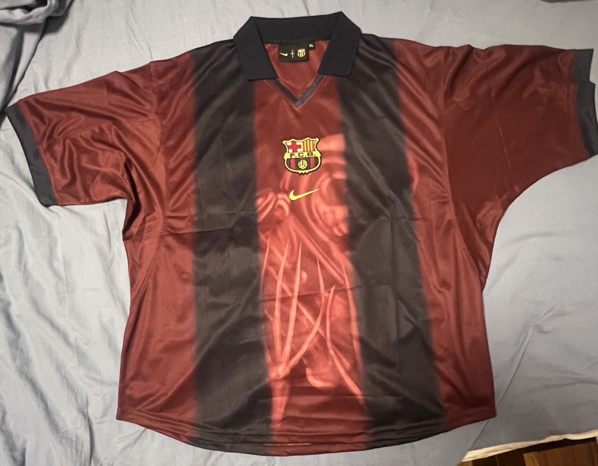 Nike × Travis Scott Travis Scott x Nike x FC Barcelona Retro Jersey (XL) - BNIB Size US XL / EU 56 / 4 - 3 Thumbnail