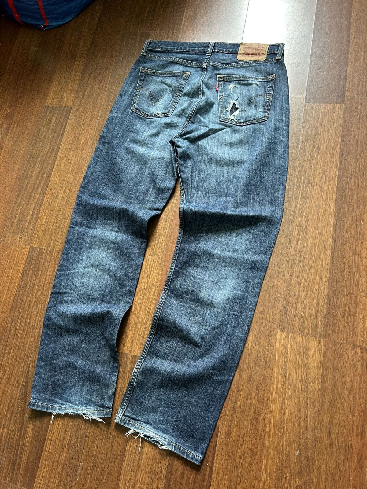 Levi's Vintage Levis 751 Denim Jeans Wash Faded Men’s Size W33 L32 Size US 33 - 2 Thumbnail