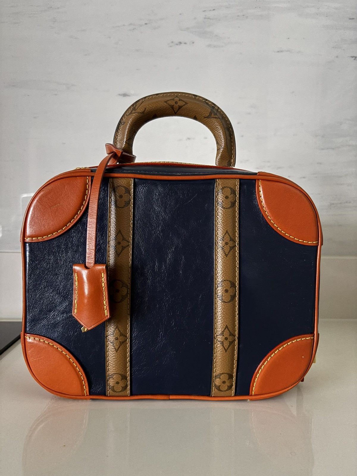 Louis Vuitton Louis Vuitton Rare Limited Edition Top Handle Bag Size ONE SIZE - 1 Thumbnail