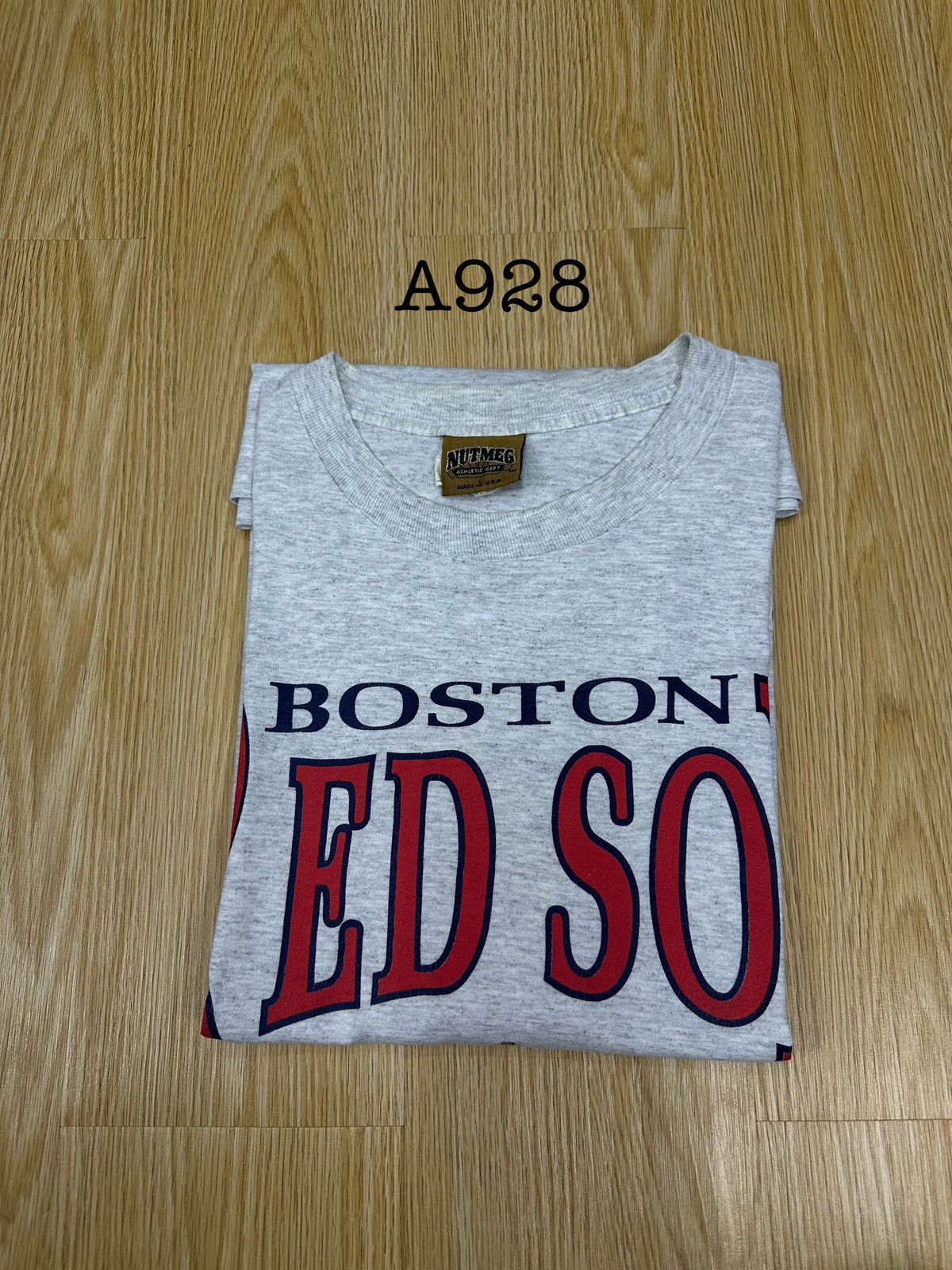 MLB Vintage MLB Boston Redsox 1991 Nutmeg Tshirt A928 Size US L / EU 52-54 / 3 - 14 Thumbnail