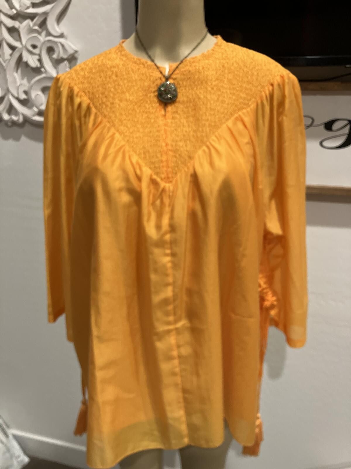 Other NWT Iconic Women's Orange Blouse with Smocked Detail Size L / US 10 / IT 46 - 1 Thumbnail