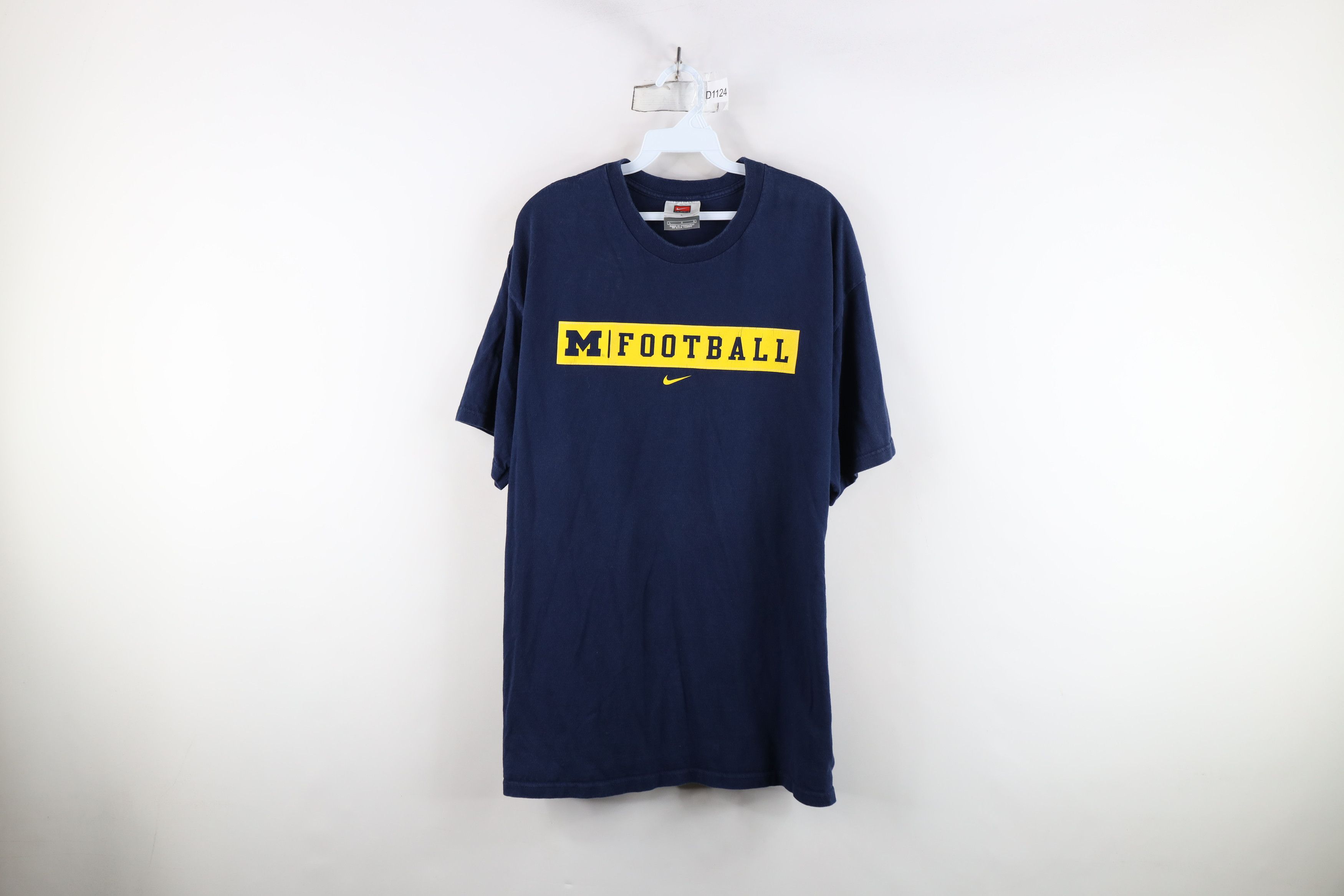 Nike × Vintage Vintage Nike Swoosh University of Michigan Football T-Shirt Size US L / EU 52-54 / 3 - 1 Thumbnail
