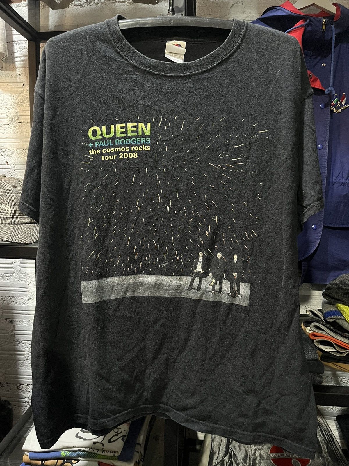 Band Tees Queen + Paul Rodgers The Cosmos Rocks Tour Tee 2008s Size US XL / EU 56 / 4 - 1 Thumbnail