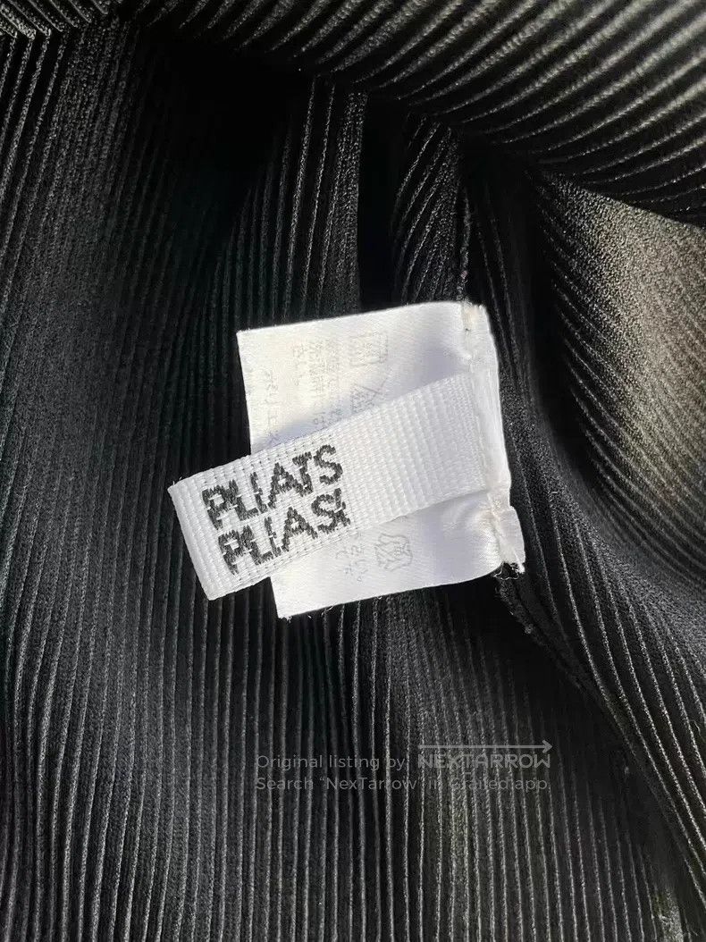 Issey Miyake Issey Miyake Pleated Short Sleeve T-Shirt Size S / US 4 / IT 40 - 7 Thumbnail