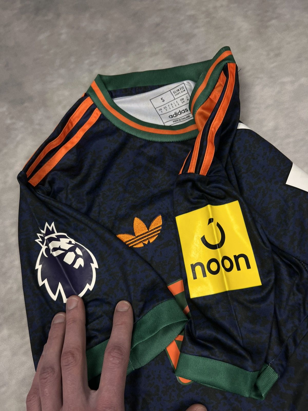 Adidas Newcastle United 2025-26 Jersey ISAK #14 Adidas Retro Sz S Size US S / EU 44-46 / 1 - 7 Thumbnail