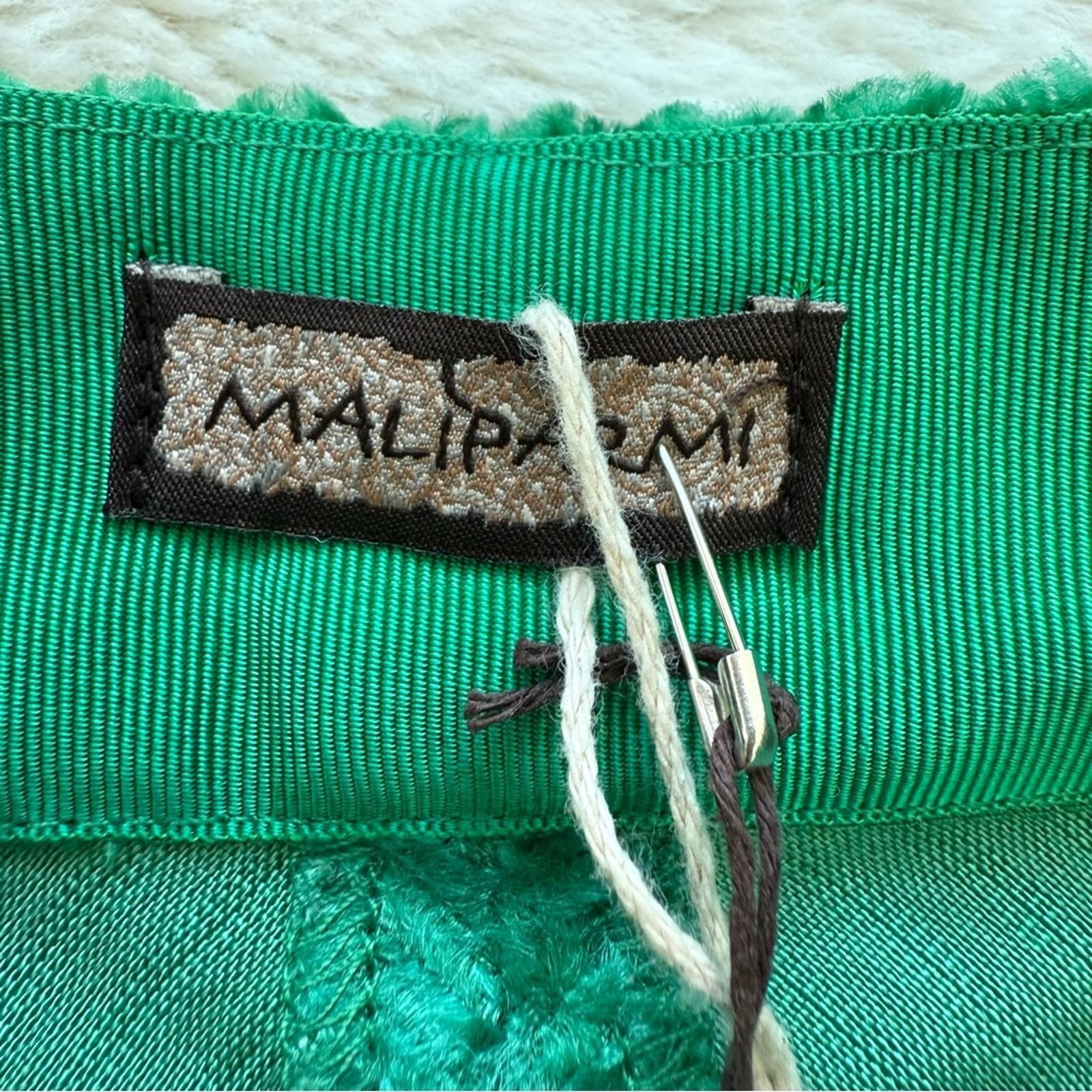 NBDN Nobrandedon NWT! MALIPARMI Women Green Velvet Top, Size M, MSRP. 309$ Size M / US 6-8 / IT 42-44 - 7 Thumbnail