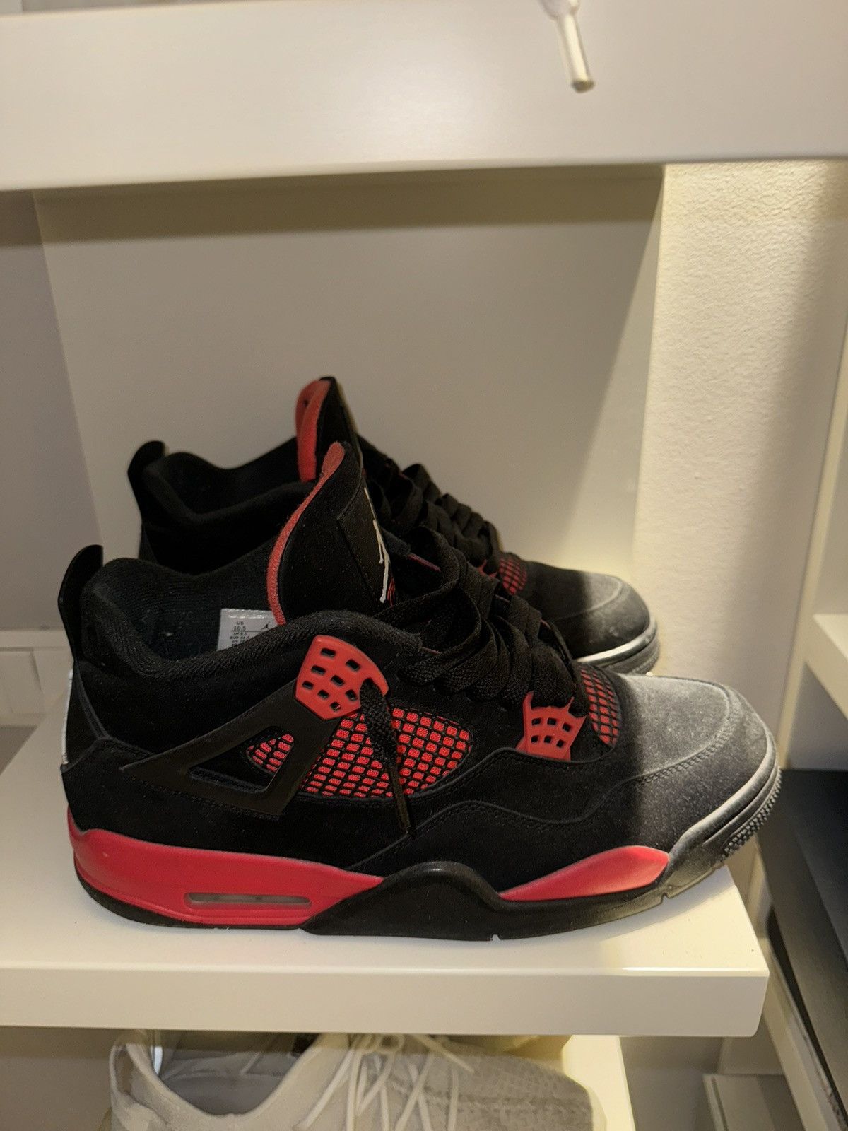 Air Jordan 4 Red Thunder