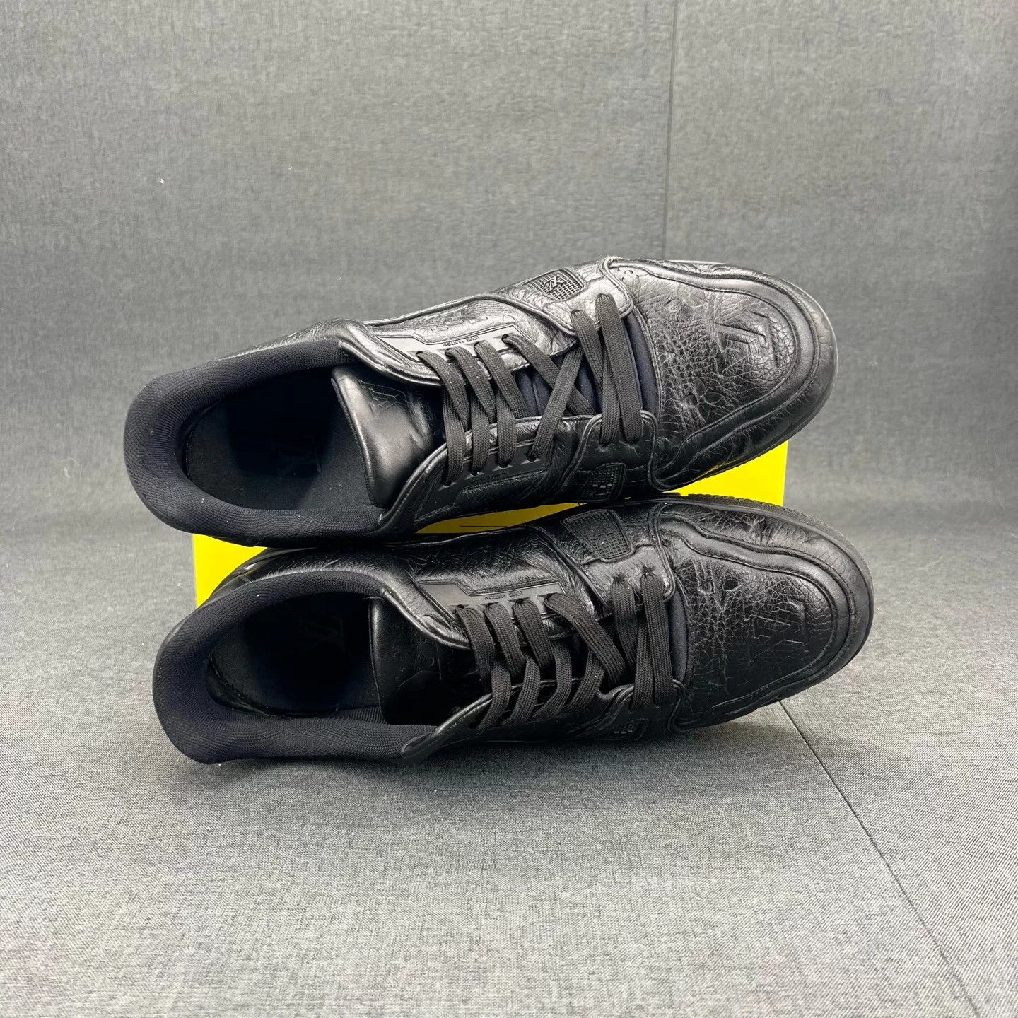 Louis Vuitton LV Trainer Black Embossed Men's 9.5 Good Size US 9.5 / EU 42-43 - 5 Thumbnail