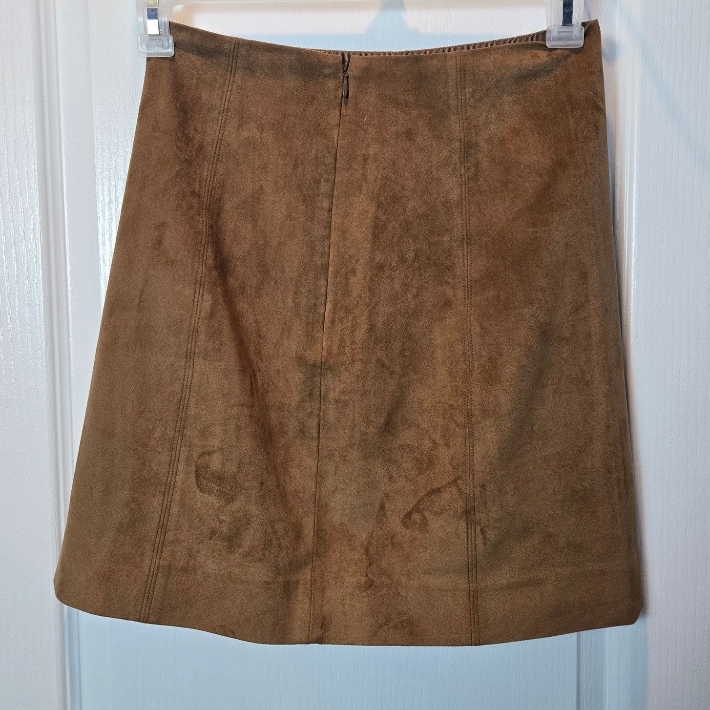 Aritzia Aritizia Babaton faux suede A line skirt sz 6 Size 27" / US 4 / IT 40 - 2 Thumbnail