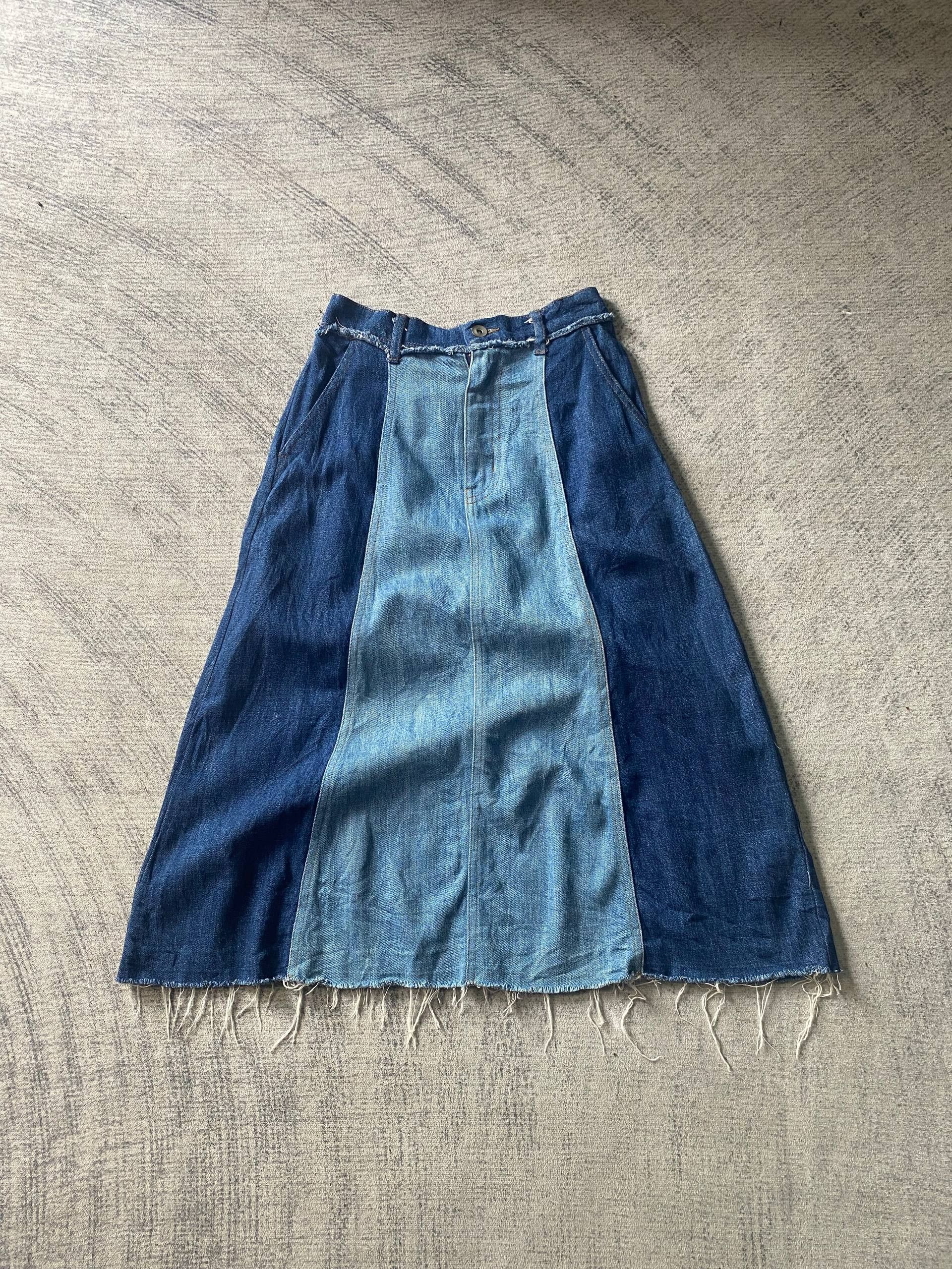 Designer Designer Style Frayed Denim Midi Skirt Size 30" / US 8 / IT 44 - 1 Thumbnail