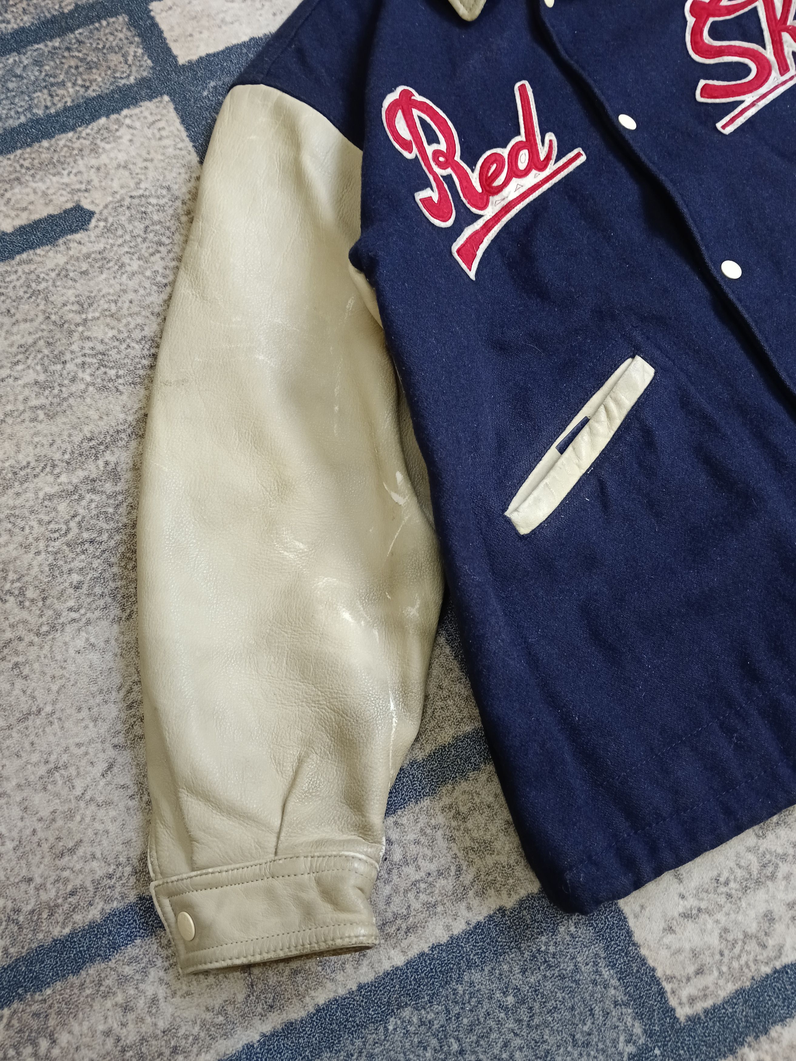 Avirex VINTAGE RED SKY AVIREX RED INDIAN VARSITY JACKET Size US S / EU 44-46 / 1 - 3 Thumbnail