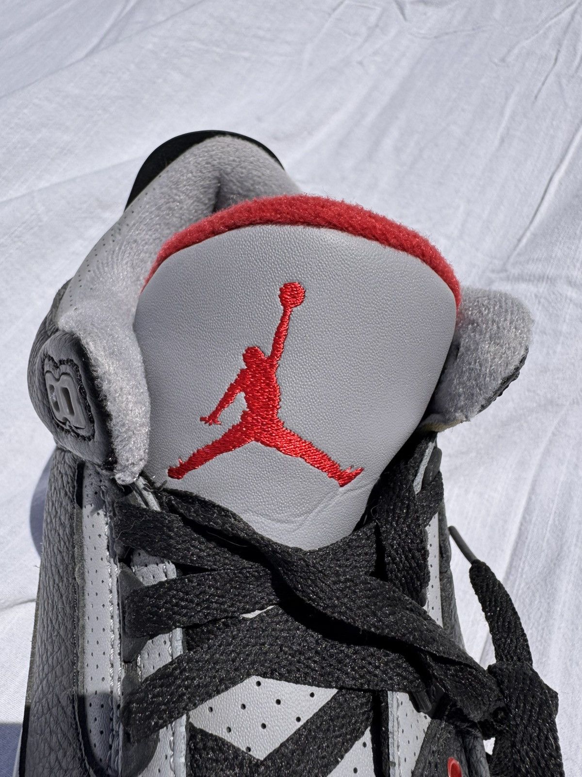 Nike 2018 Nike Jordan 3 Retro OG Size US 9 / EU 42 - 5 Thumbnail