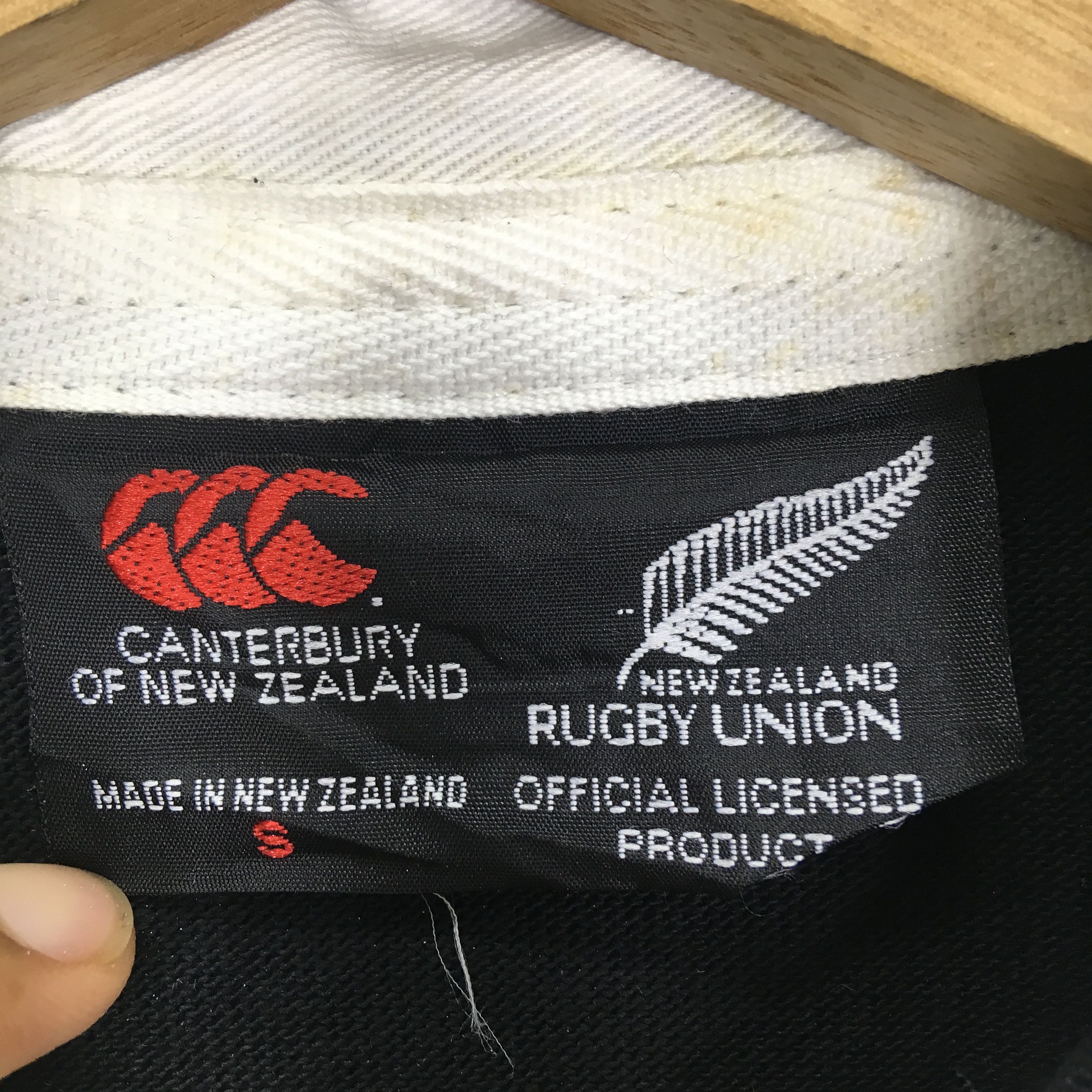 Canterbury of New Zealand Vintage 90's Canterbury Of New Zealand All Black Polo Shirt Size US S / EU 44-46 / 1 - 12 Thumbnail