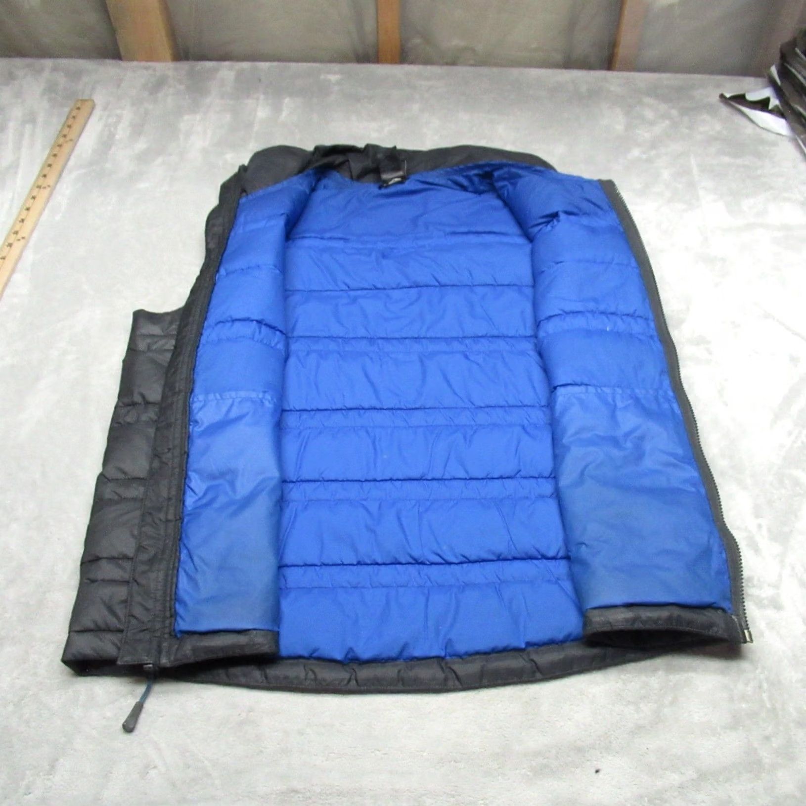 The North Face Stylish This Outdoor Quilted Insulated Bag With North Face Logo V2 Package Size US L / EU 52-54 / 3 - 3 Thumbnail