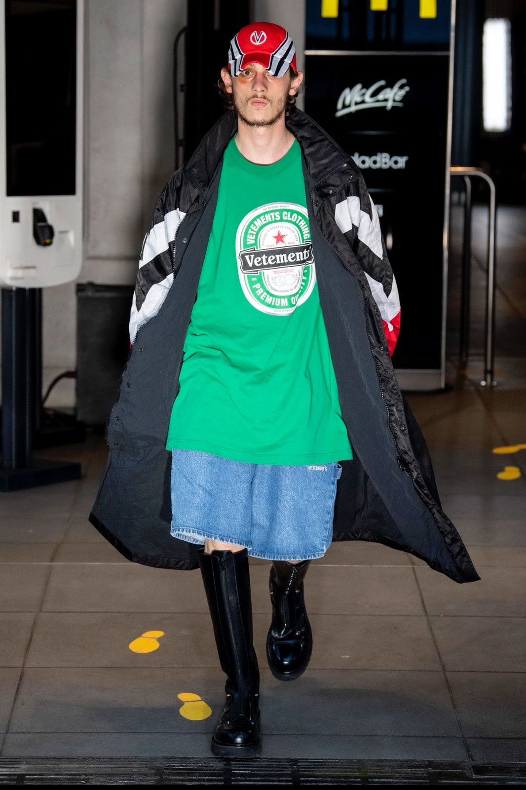 Vetements Vetements SS20 "Beer" Tshirt Sz.M Size US M / EU 48-50 / 2 - 1 Thumbnail