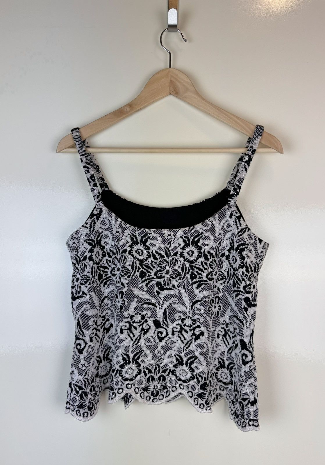 St. John St John evening sequin rhinestone knit top jacquard floral Size S / US 4 / IT 40 - 9 Thumbnail