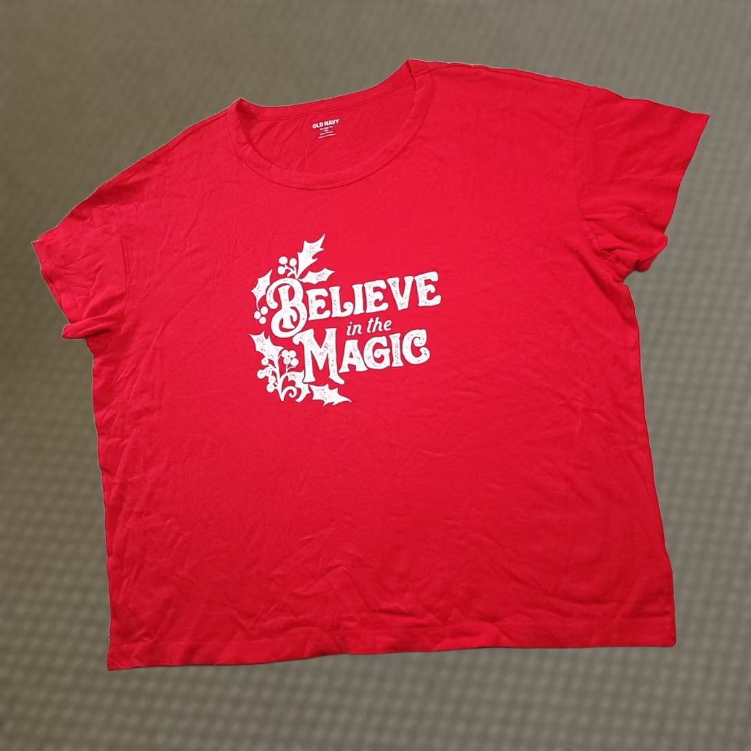 Old Navy Old Navy T-Shirt Womens Christmas Red XXL Graphic Believe in the Magic Holiday Basic Short Sleeve Round Neck Pullover Size XXL / US 16-18 / IT 52-54 - 1 Thumbnail